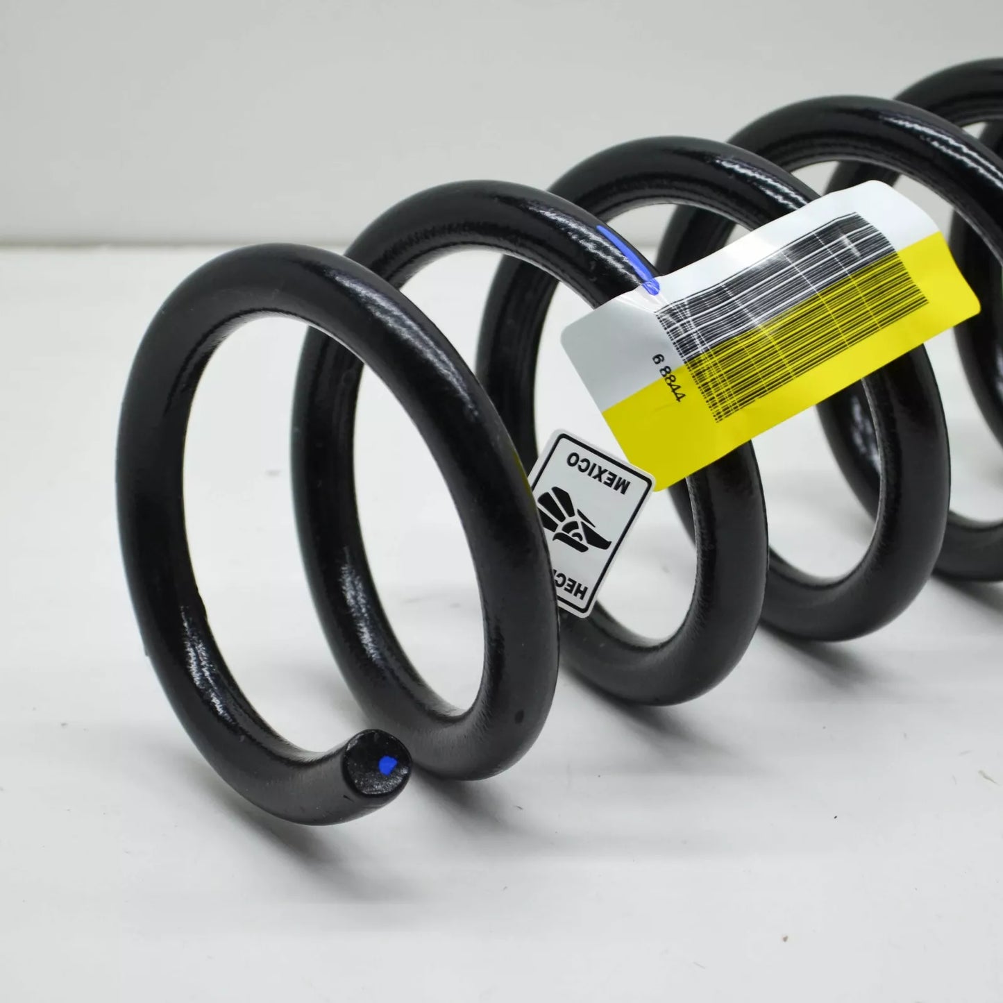 NEW MERCEDES-BENZ GLE W166 FRONT SUSPENSION COIL SPRING A1663211604 ORIGINAL