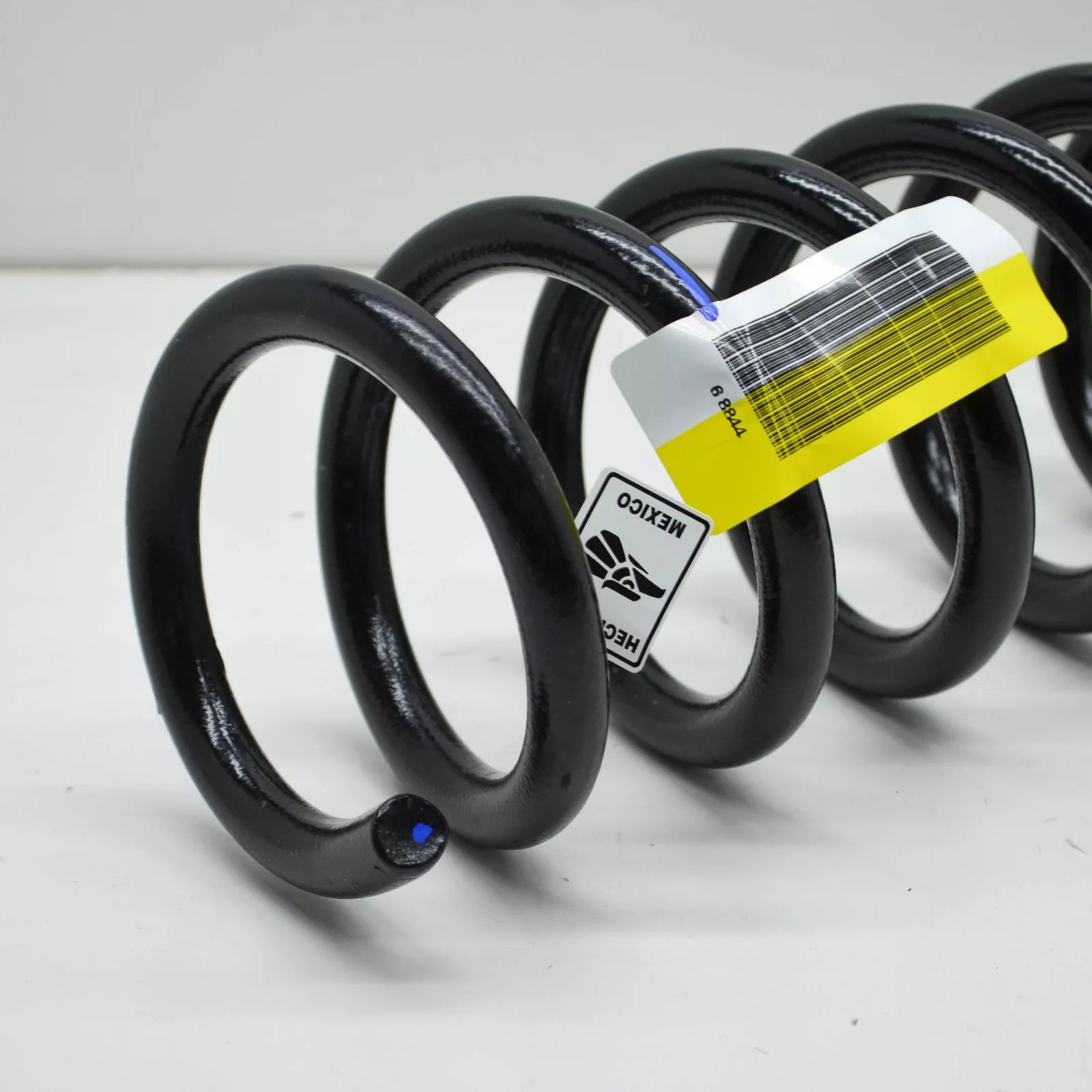 NEW MERCEDES-BENZ GLE W166 FRONT SUSPENSION COIL SPRING A1663211604 ORIGINAL