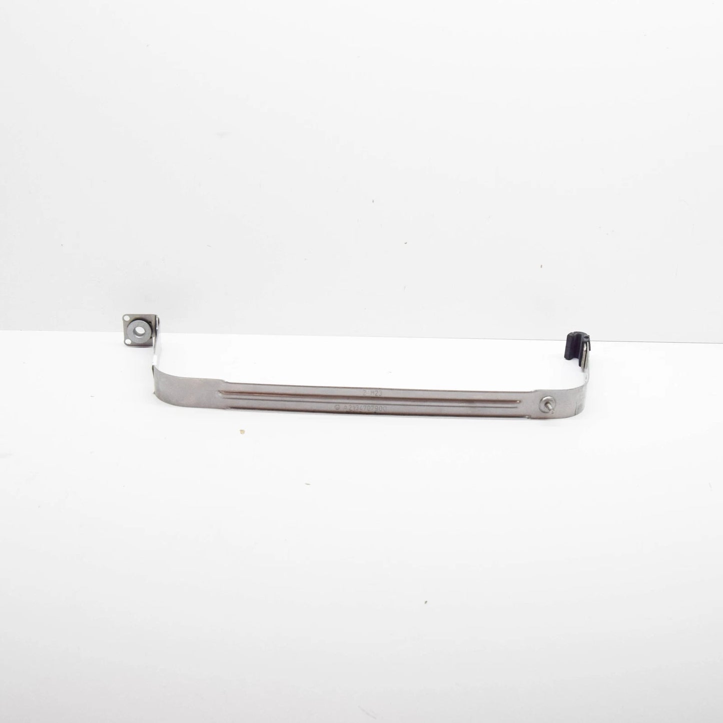 NEW MERCEDES-BENZ E W213 RIGHT FUEL TANK TENSIONING STRAP A2134707900 ORIGINAL