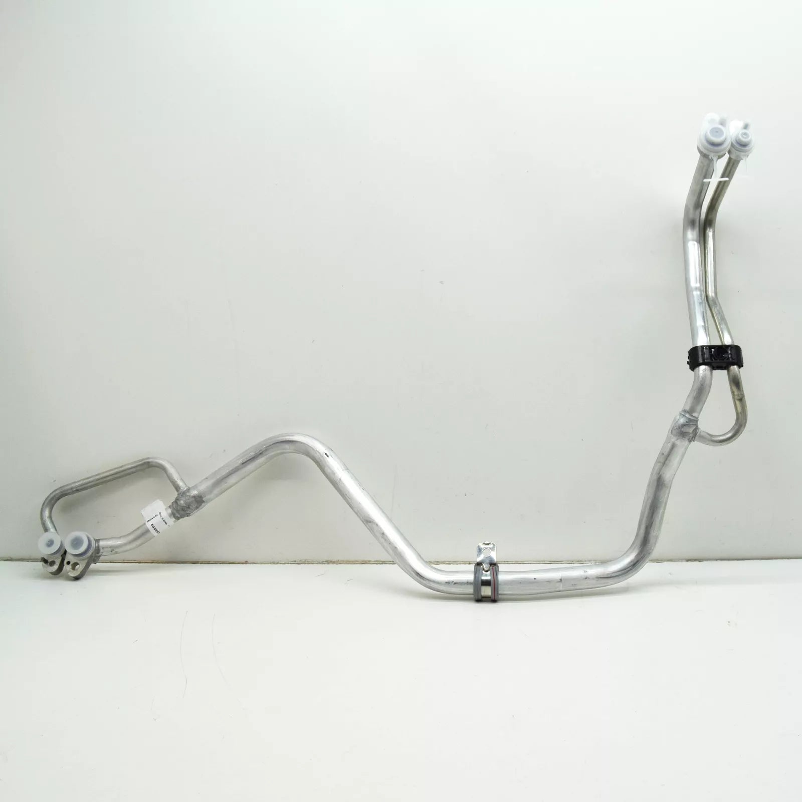 NEW MERCEDES-BENZ SPRINTER W907 REFRIGERANT LINE A9078307200 ORIGINAL