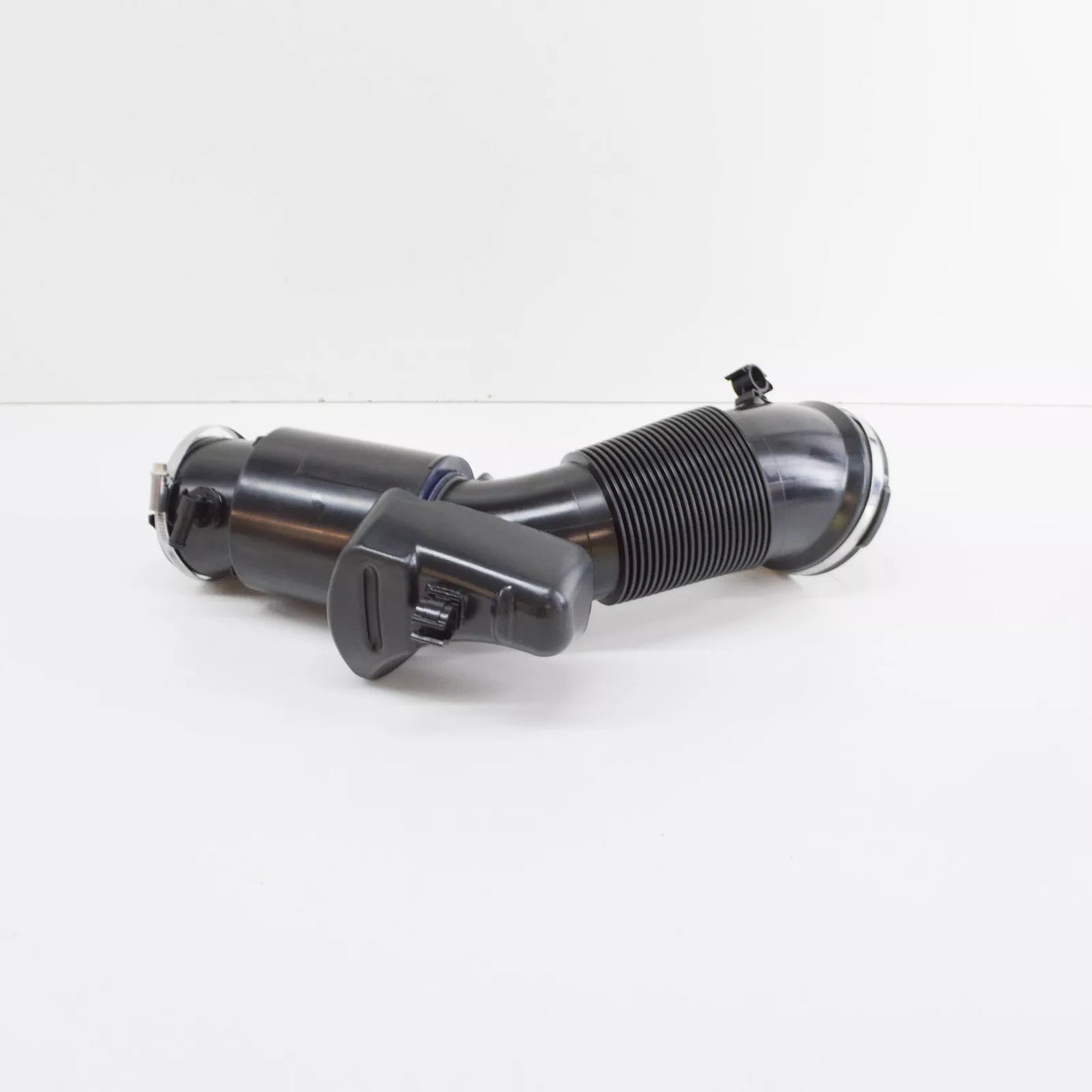 NEW AUDI Q5 8R ENGINE AIR INTAKE HOSE 06E129629AA ORIGINAL