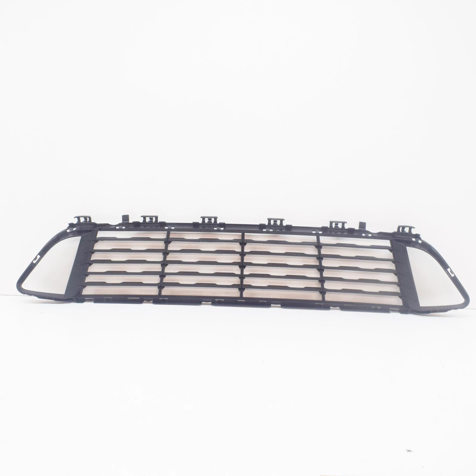NEW BMW X1 F48 FRONT BUMPER CENTER LOWER GRILLE X-LINE 51117354773 2015 ORIGINAL