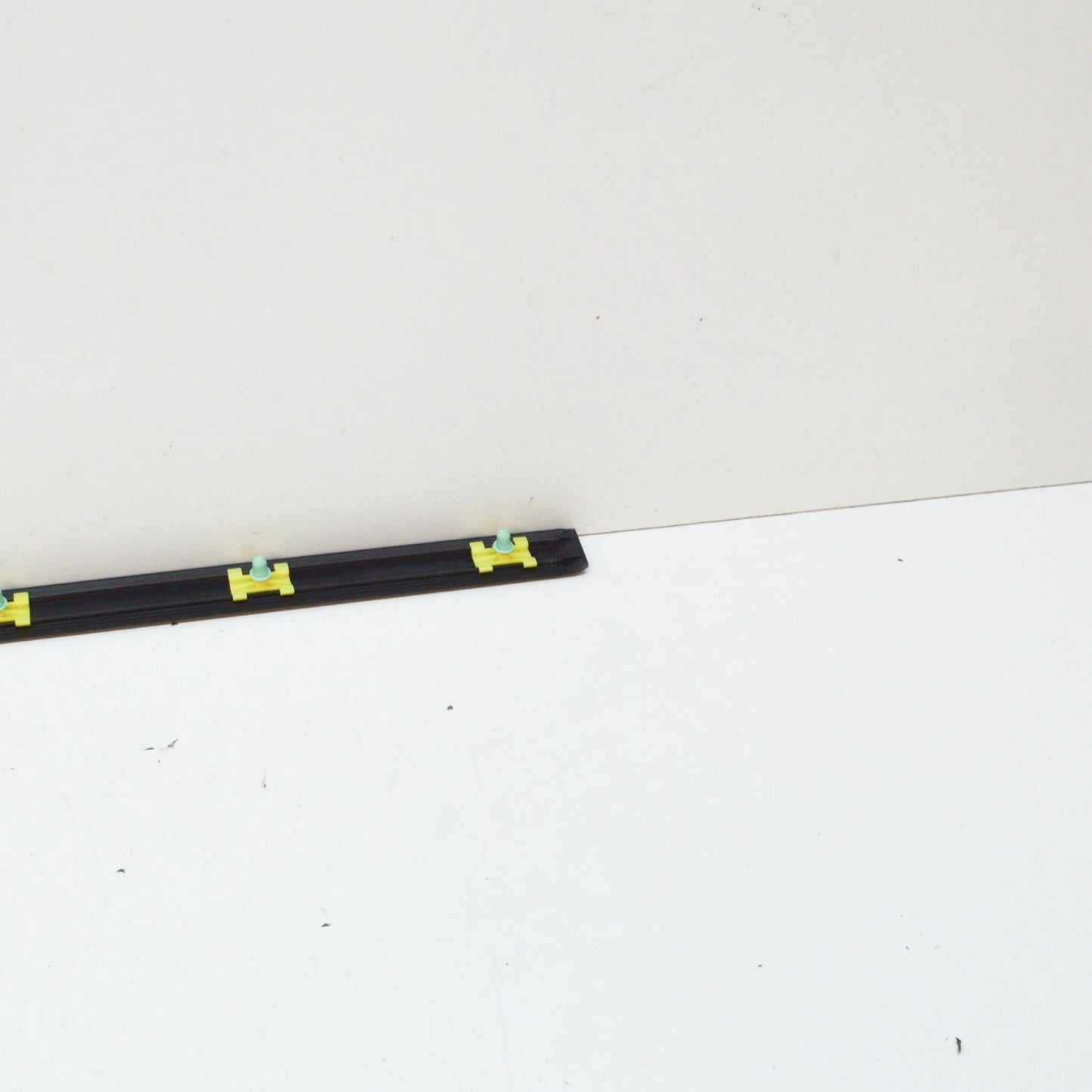 NEW BMW 5 E39 REAR LEFT DOOR MOULDING 51138159297 8159297 ORIGINAL