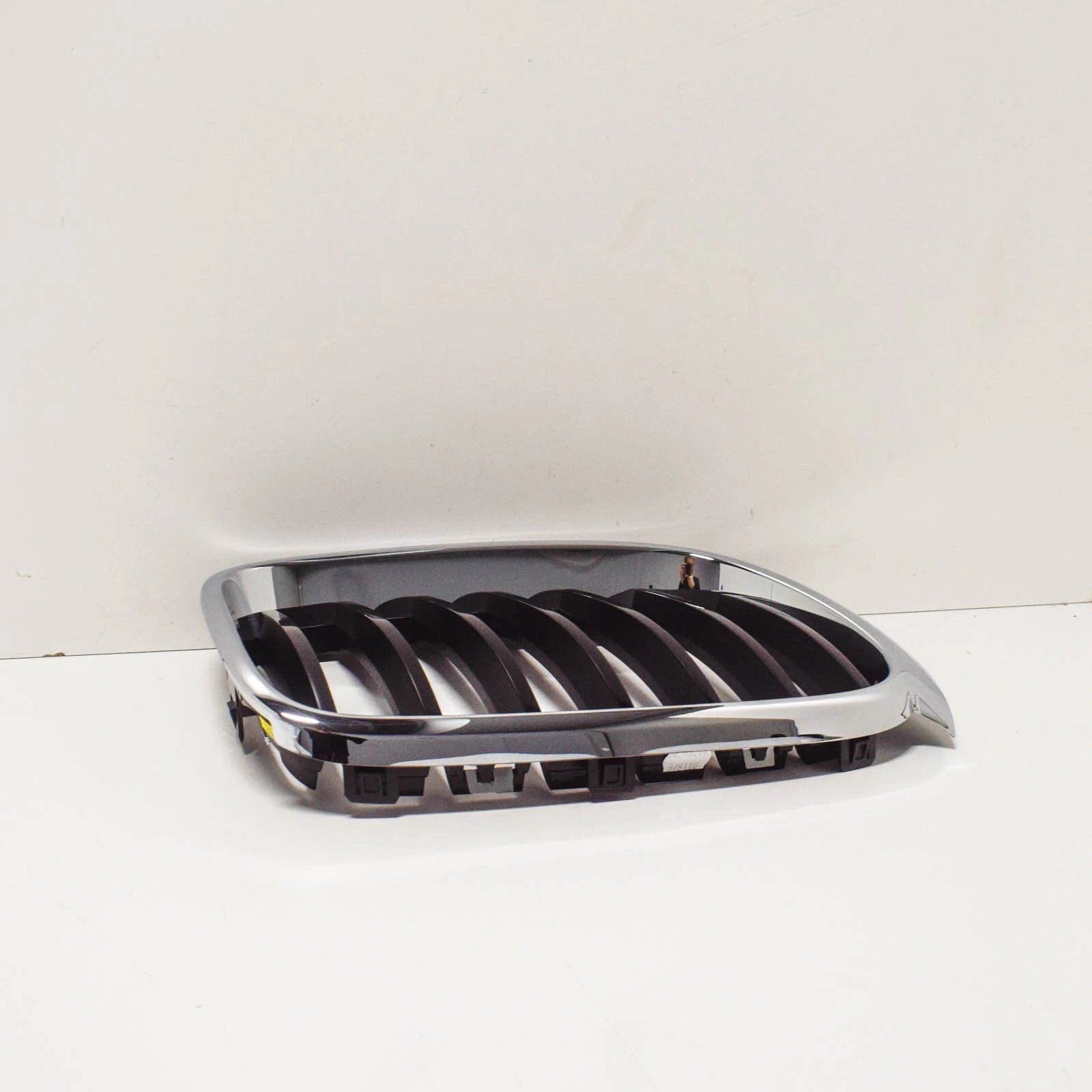 NEW BMW X3 F25 FRONT RIGHT GRILLE 7338572 51117338572 2015 ORIGINAL