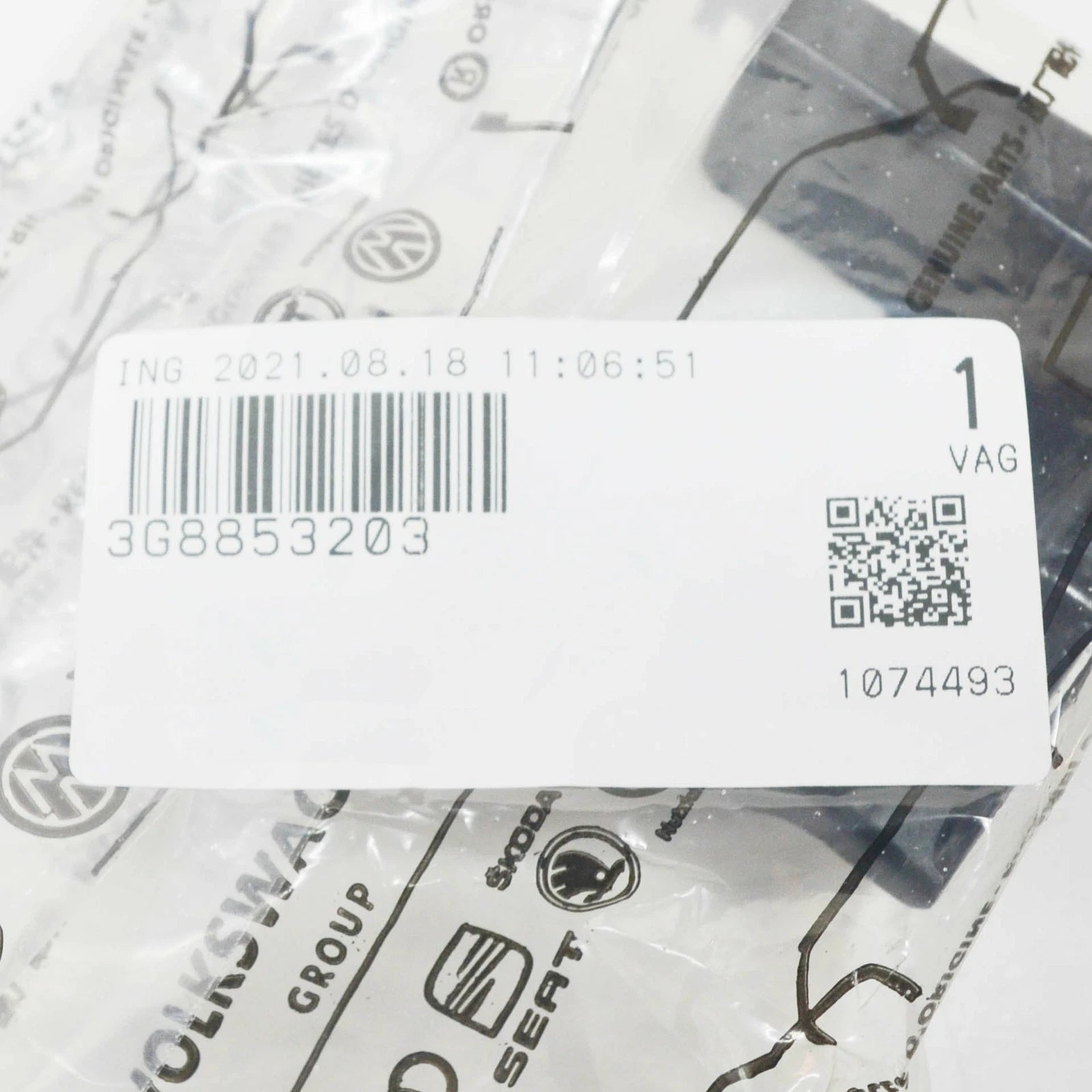 NEW VOLSKWAGEN ARTEON 3H7 BRACKET FOR RADIATOR GRILL HOLDER 3G8853203 ORIGINAL