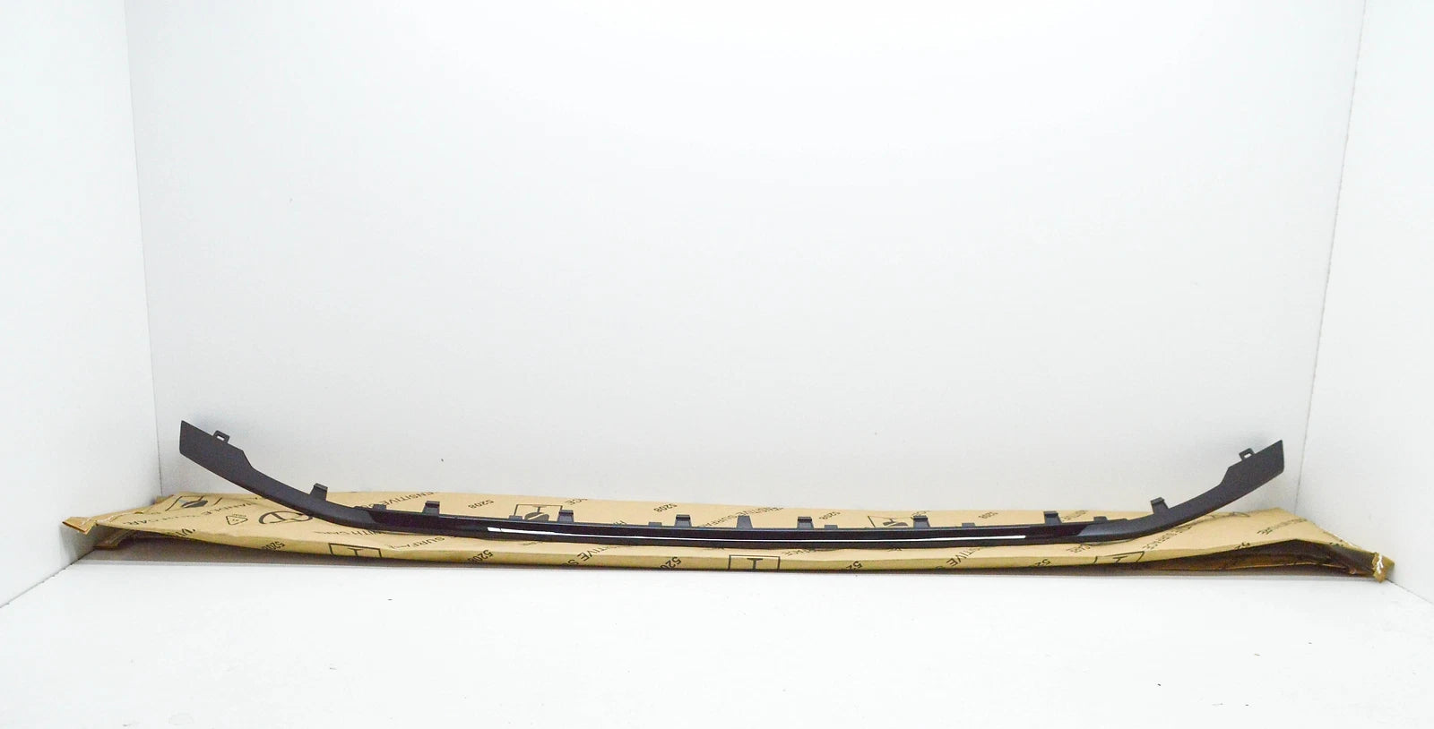 NEW AUDI Q3 F3 SPORTBACK FRONT BUMPER CENTER MOLDING 83A853643T94 ORIGINAL