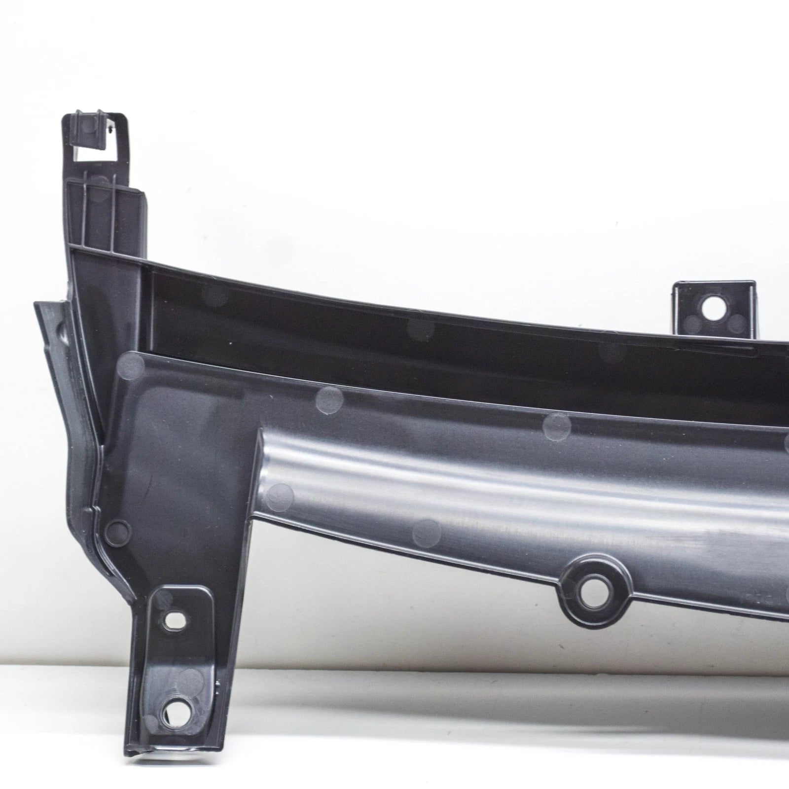 NEW MERCEDES-BENZ GLC C253 UPPER COOLER COLD AIR INTAKE A2535003400 ORIGINAL