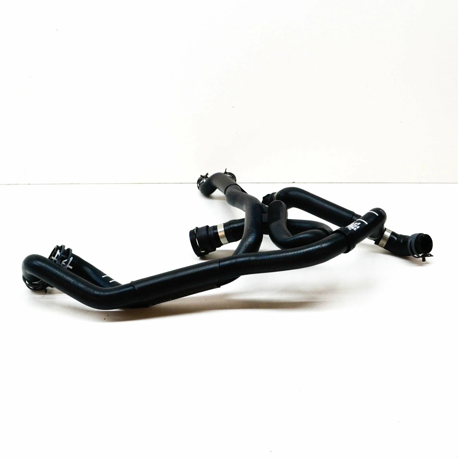 NEW VOLKSWAGEN MULTIVAN T6 ENGINE COOLING WATER HOSE 7E0122096AA ORIGINAL