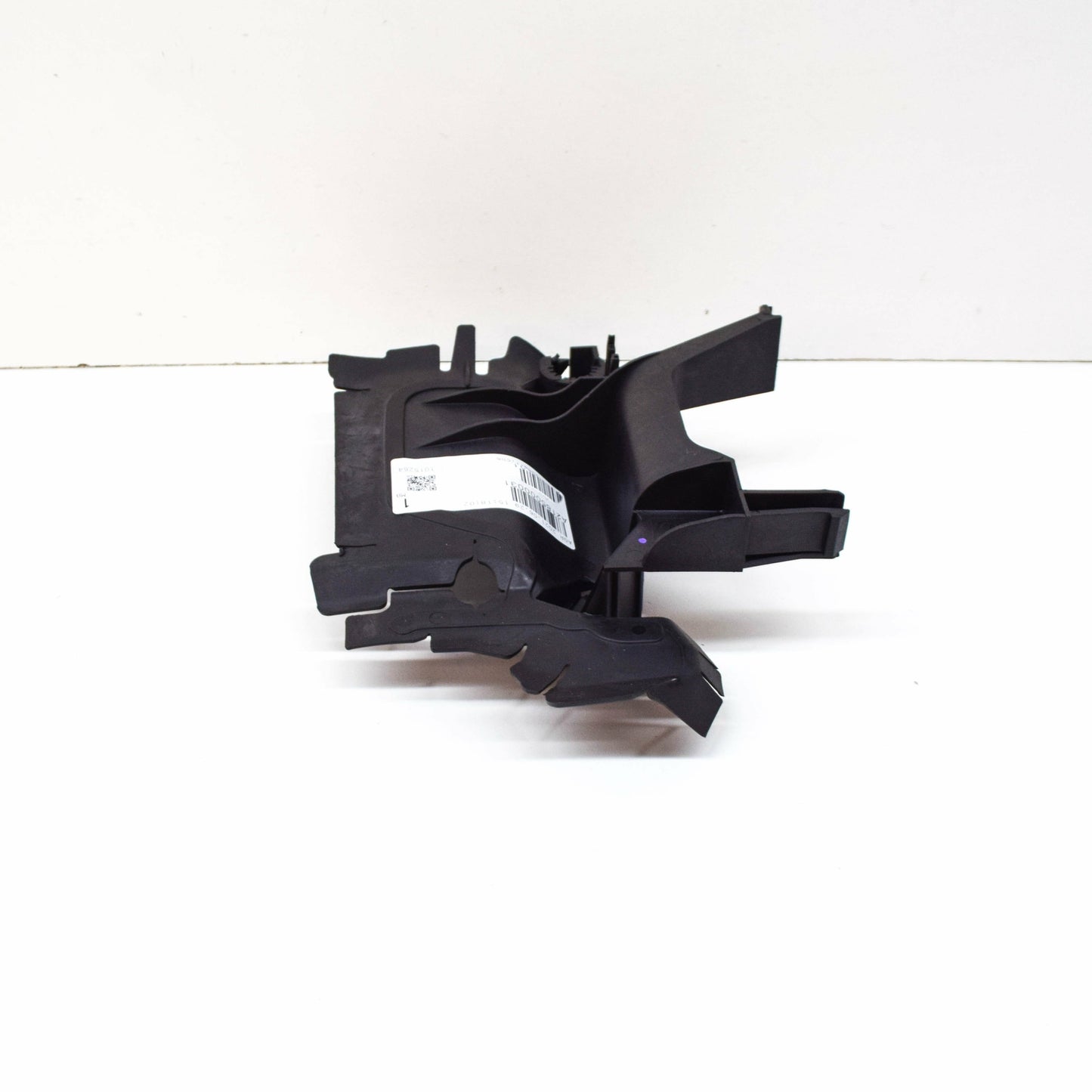 NEW MB CLS C218 AMG OIL COOLER LEFT BRACKET A2185000031 ORIGINAL