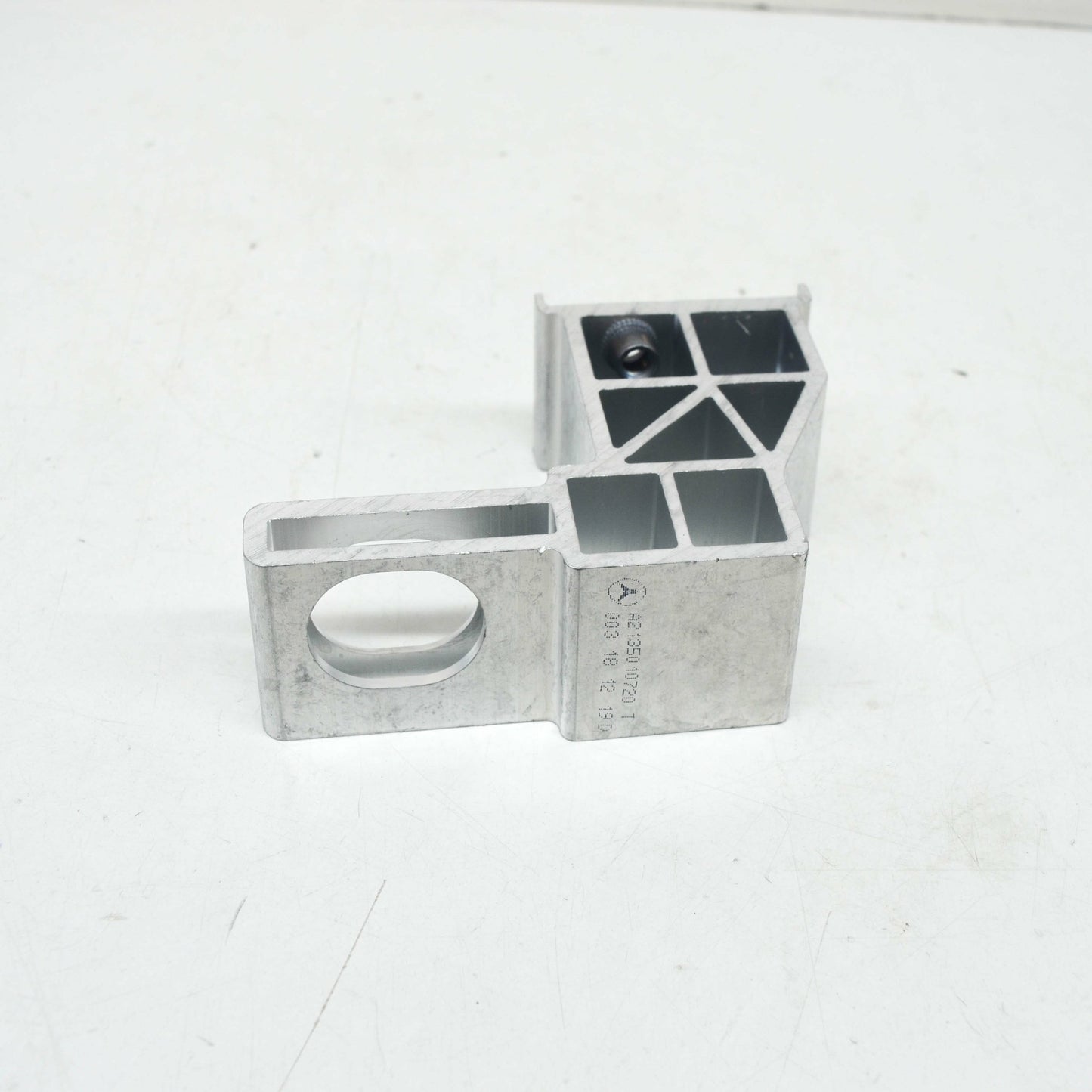 NEW MERCEDES-BENZ E W213 FRONT RIGHT RADIATOR HOLDER A2135010720 ORIGINAL