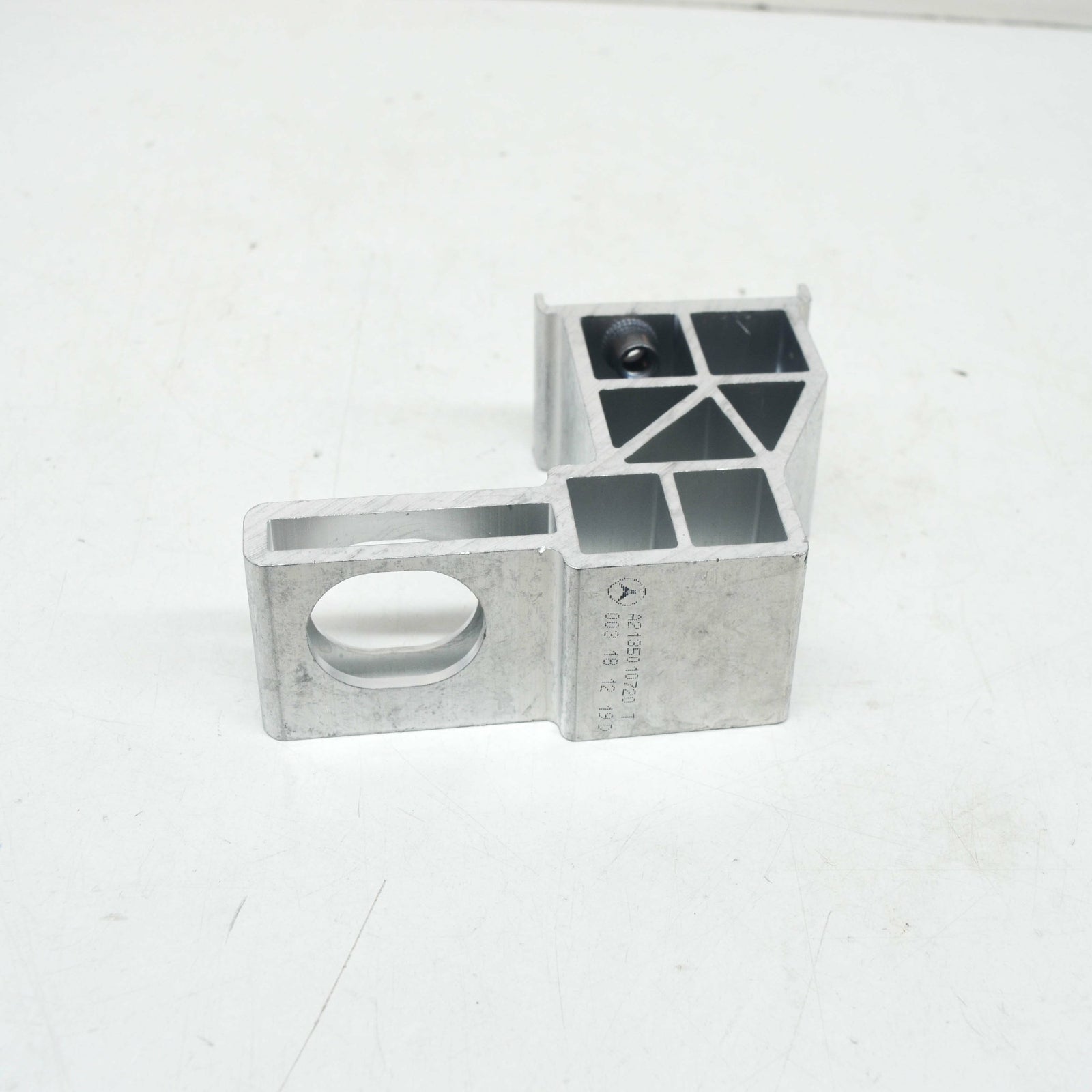 NEW MERCEDES-BENZ E W213 FRONT RIGHT RADIATOR HOLDER A2135010720 ORIGINAL