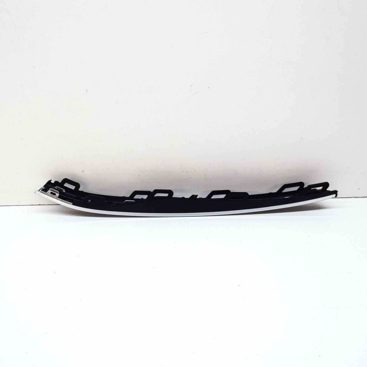 NEW VW GOLF MK7 FRONT RIGHT BUMPER MOLDING TRIM W CHROME 5G0854662FRYP ORIGINAL