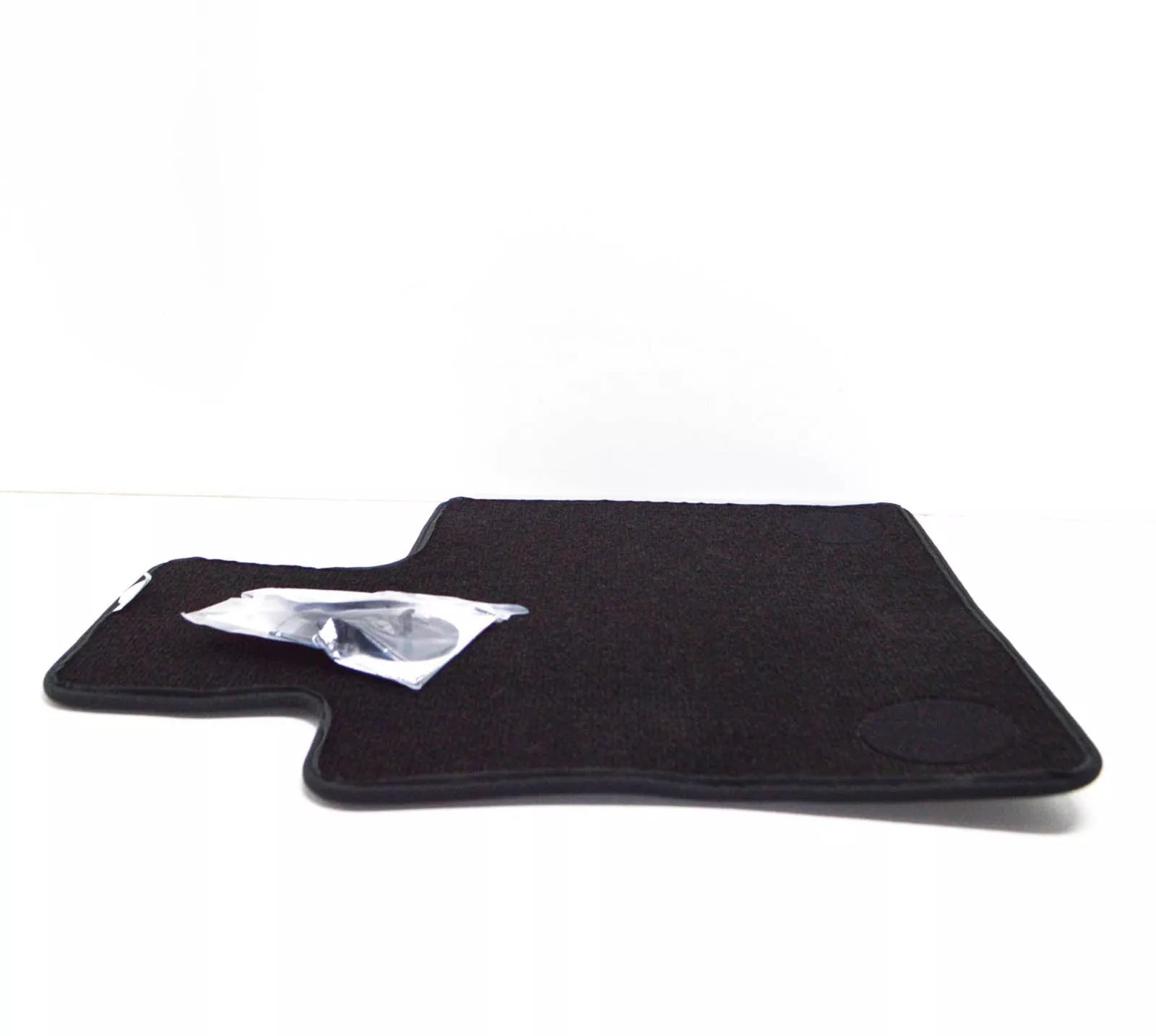 NEW BMW X6 F16 FRONT FLOOR MAT LEFT DRIVER SIDE 51477439860 LHD ORIGINAL