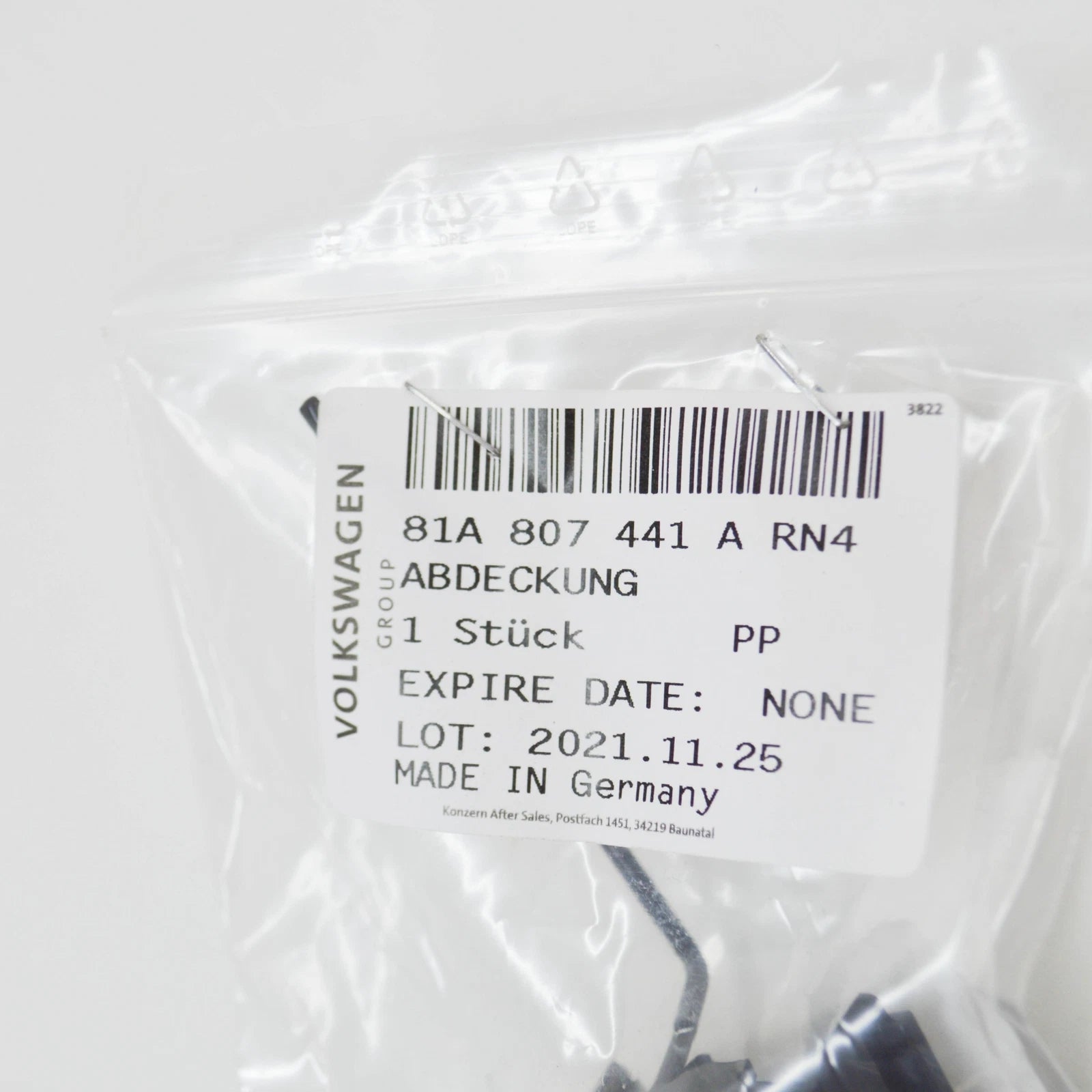 NEW AUDI Q2 GA REAR BUMPER TOWING EYE COVER 81A807441ARN4 ORIGINAL