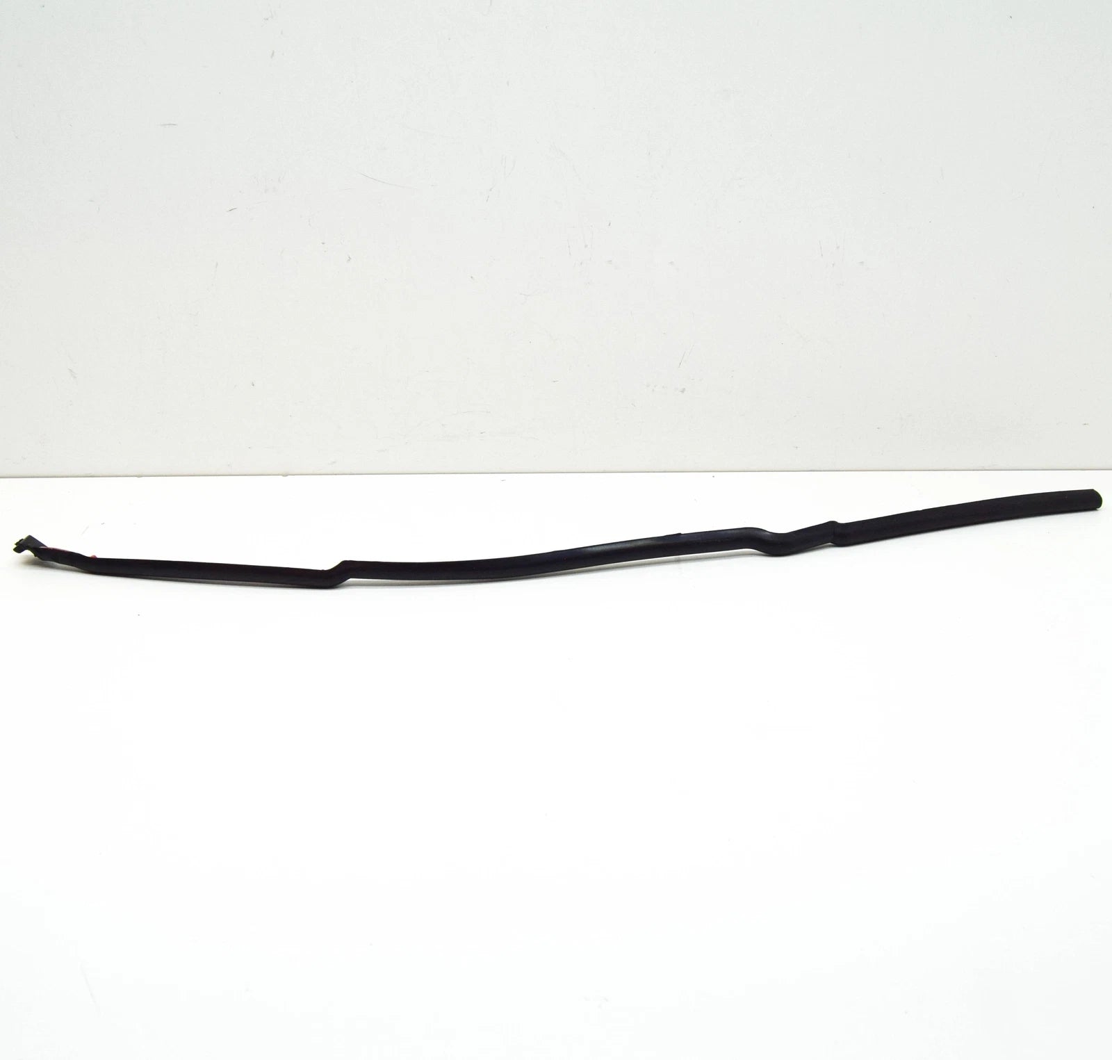 NEW BMW 7 E38 REAR DOOR RIGHT SEAL BETWEEN DOOR AND COLUMN 51228125794 ORIGINAL