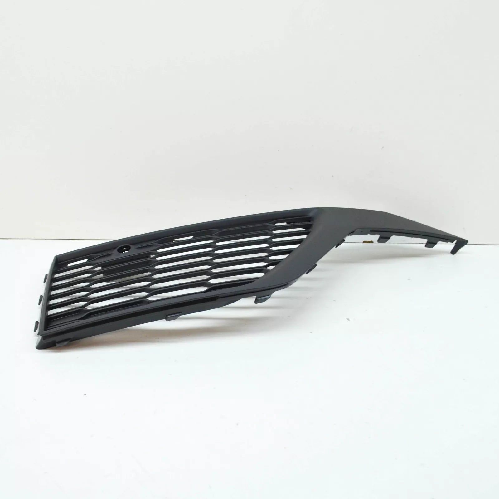 NEW AUDI SQ7 4M FRONT BUMPER LEFT OUTER AIR GRILLE 4M0890681A