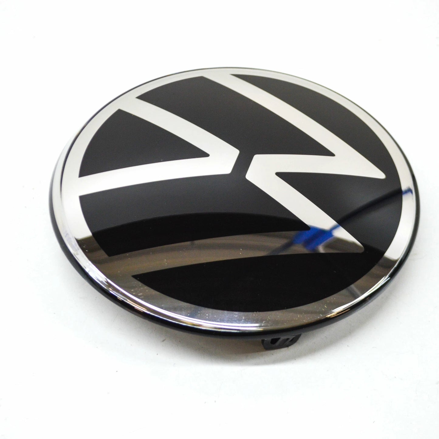 NEW VOLKSWAGEN GOLF MK8 RADIATOR GRILLE EMBLEM BADGE 5H0853601HDPJ ORIGINAL