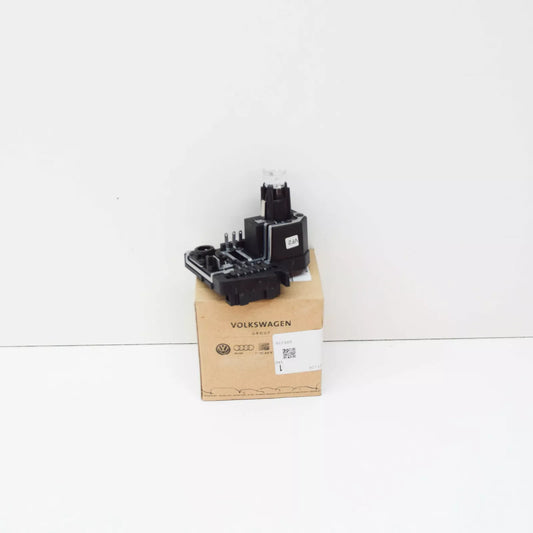 NEW AUDI A6 AVANT RIGHT REAR INNER LED LIGHT BULB HOLDER 4F9945222A