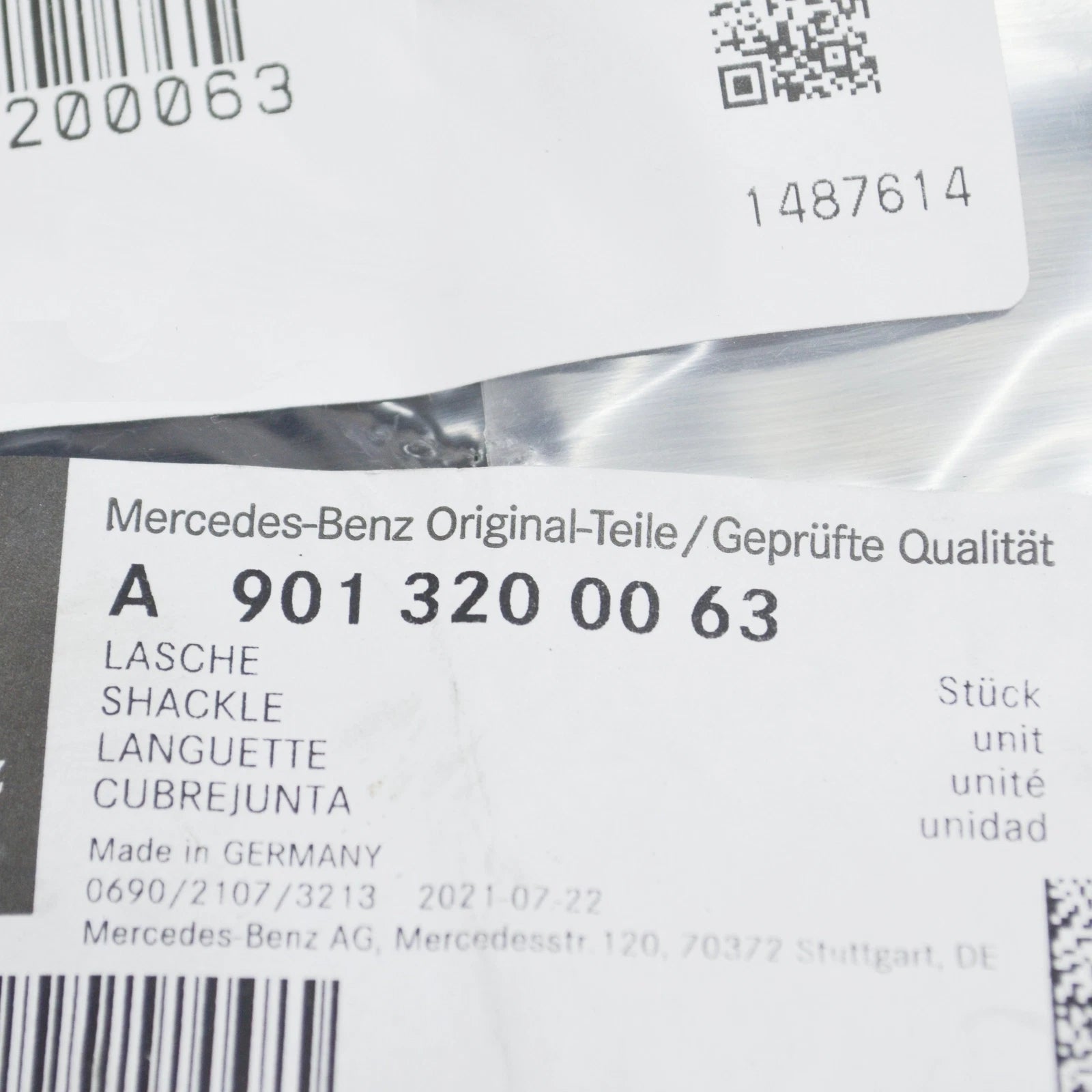 NEW MB SPRINTER W903 REAR SPRING TO SPRING BRACKET SHACKLE A9013200063