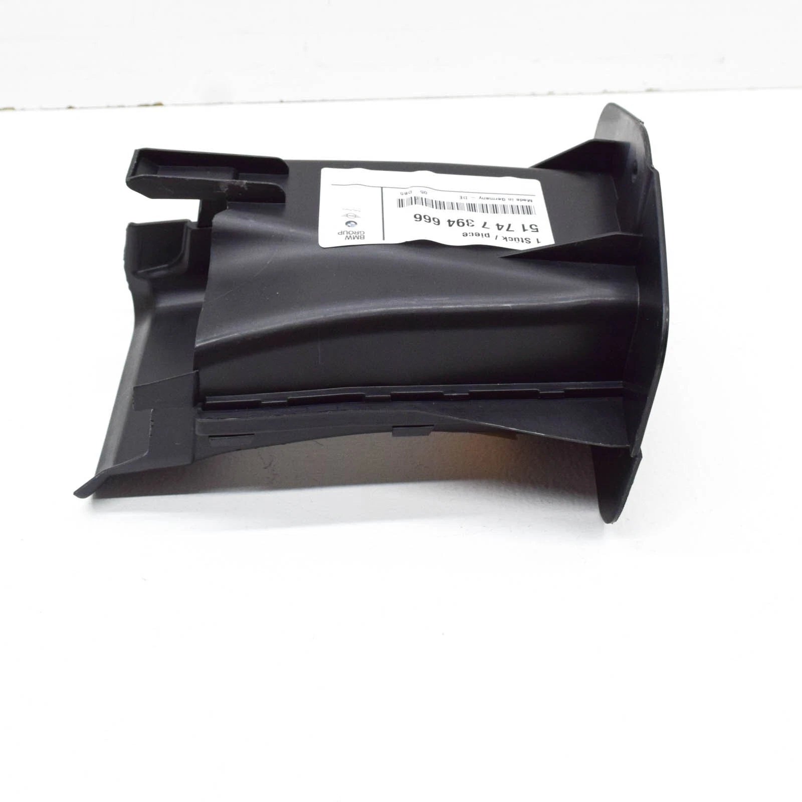 NEW BMW 5 G30 FRONT RIGHT WHEELHOUSING AIR BRAKE DUCT 51747394666 ORIGINAL