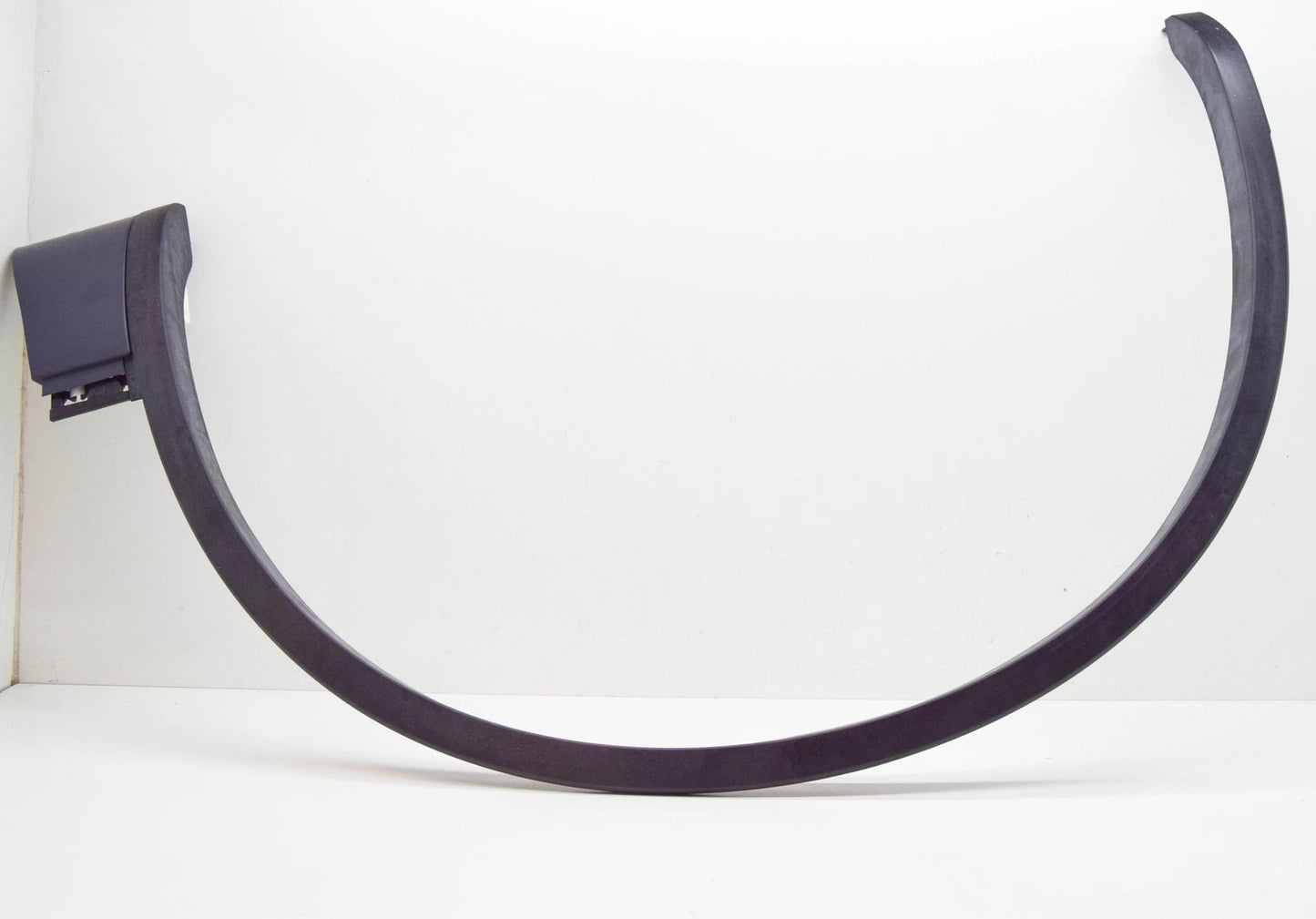 NEW VW TOUAREG 7P FRONT LEFT FENDER WHEEL COVER MOLDING 7P6853717GGRU ORIGINAL