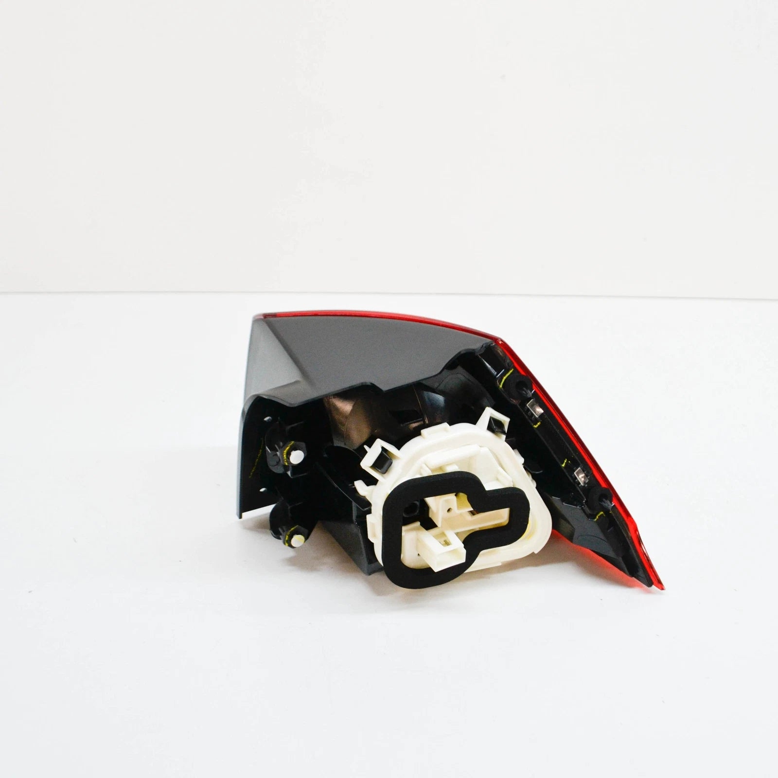 NEW VOLKSWAGEN GOLF VARIANT 5G MK7 REAR LEFT OUTER TAILLIGHT 5GM945095E