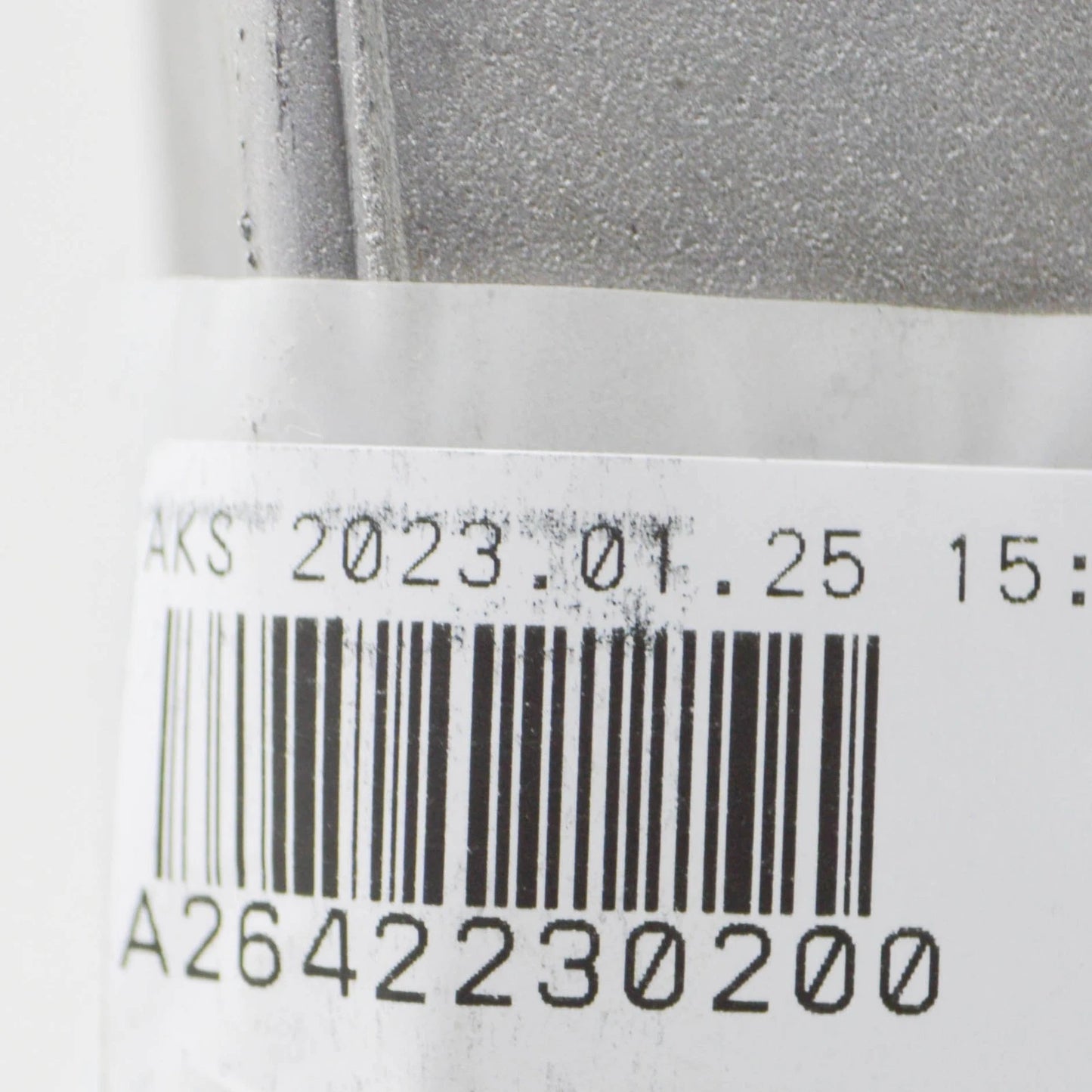 NEW MERCEDES-BENZ C W205 FRONT LEFT ENGINE MOUNT BRACKET A2642230200 ORIGINAL