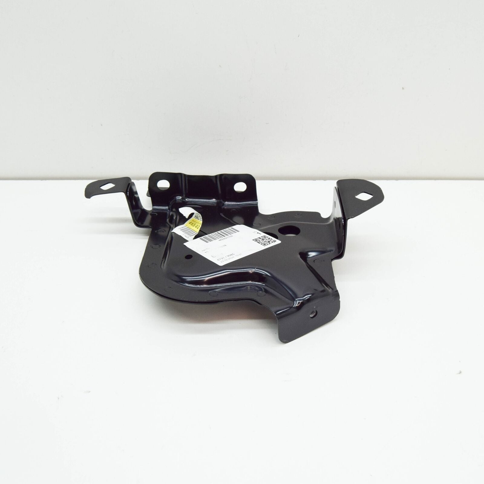 NEW AUDI E-TRON GEN FRONT RIGHT FENDER BRACKET 4KE821150 ORIGINAL