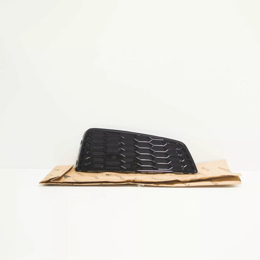 NEW AUDI Q3 8U FRONT BUMPER RIGHT SIDE GRILLE 8U0807682TT94