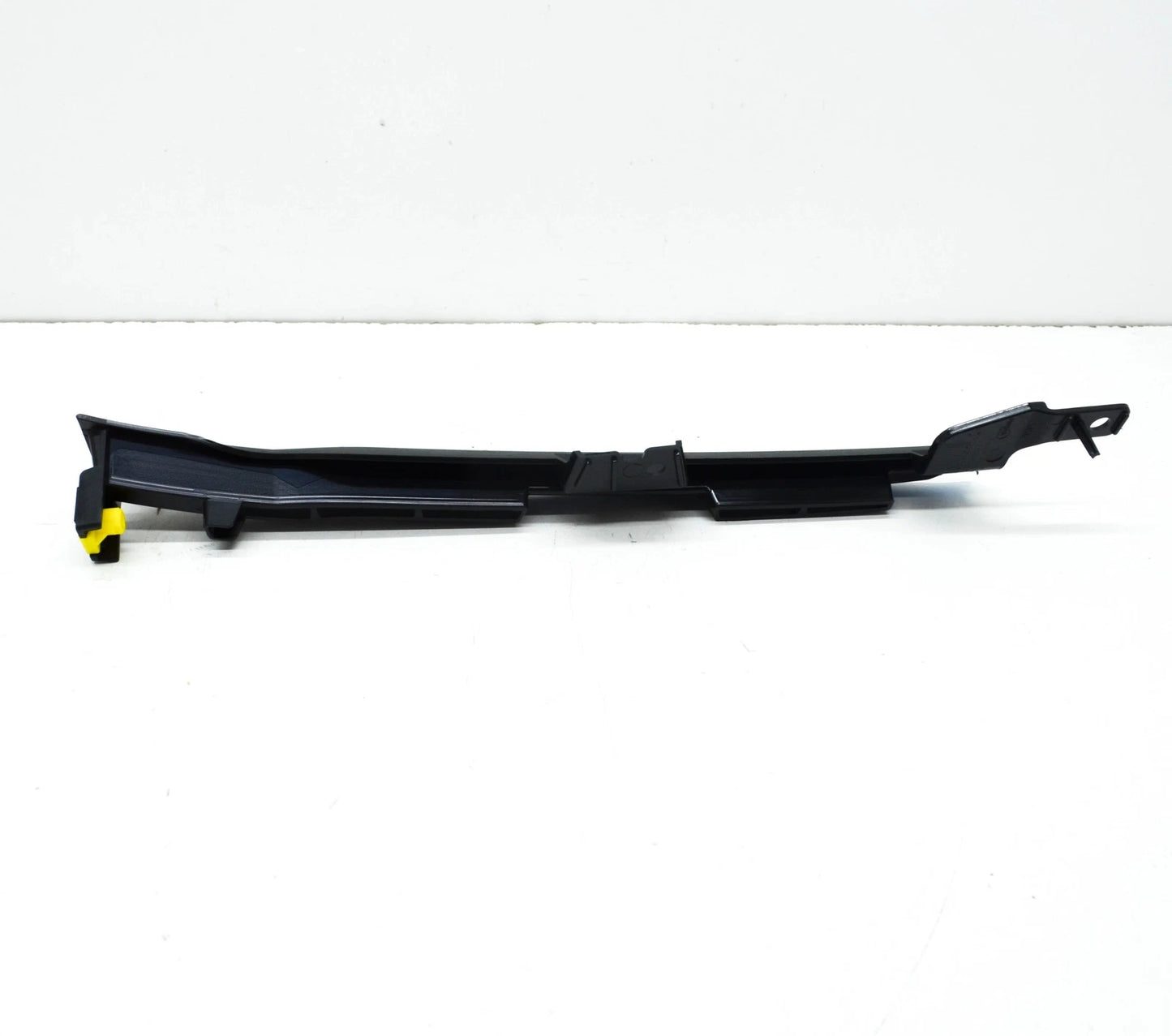 NEW AUDI A3 SPORTBACK 8YA FRONT LEFT WING PLASTIC TRIM 8Y0853241 ORIGINAL