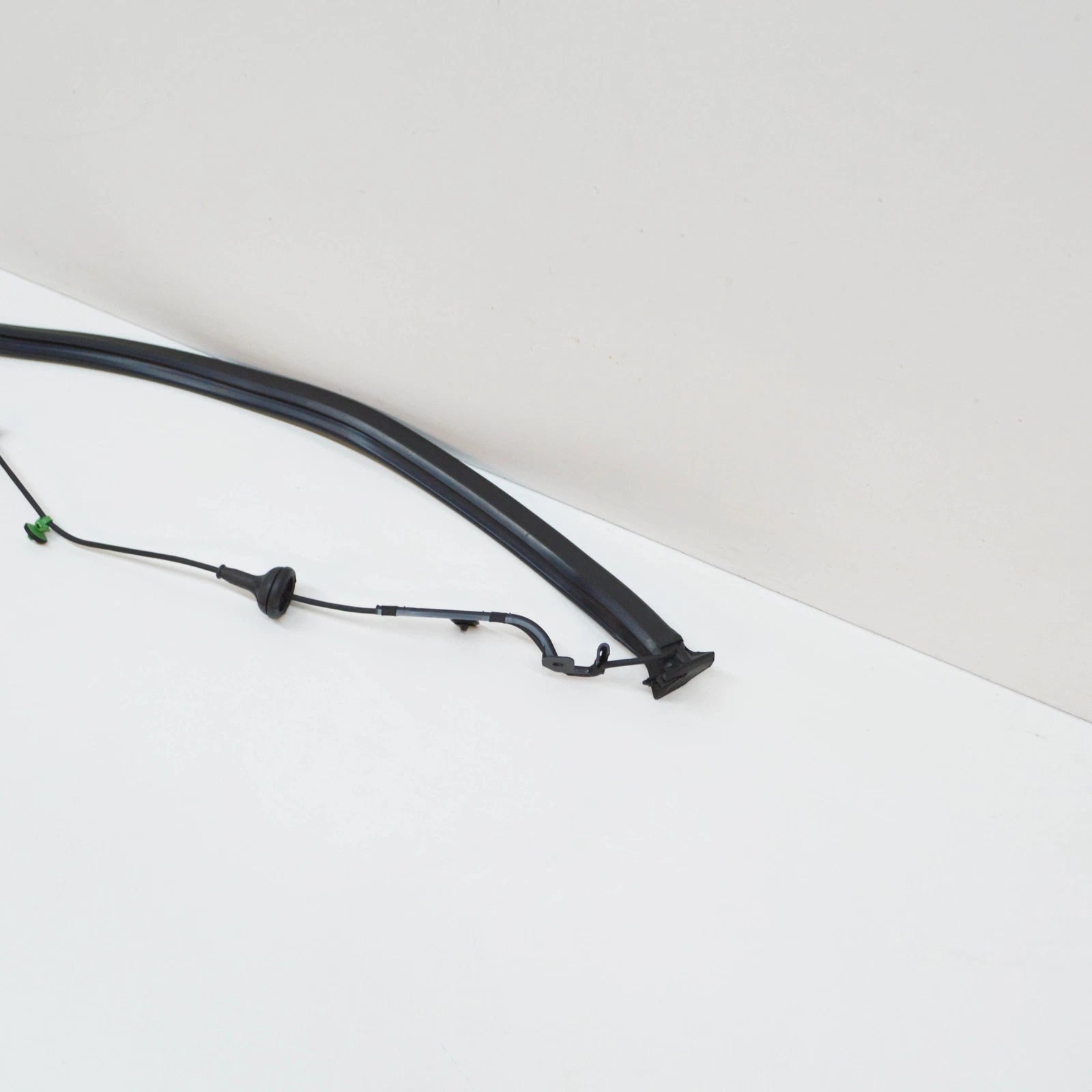 NEW VW SHARAN 7N LEFT SLIDING DOOR SEAL WITH SENSOR 7N0839717AD ORIGINAL