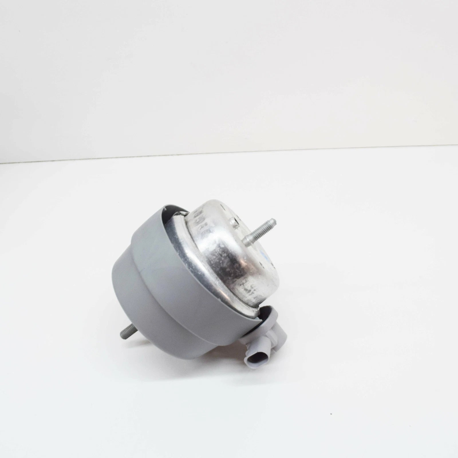 NEW AUDI A4 B7 RIGHT ENGINE MOUNT 8E0199382AF 3.2 PETROL 188KW ORIGINAL