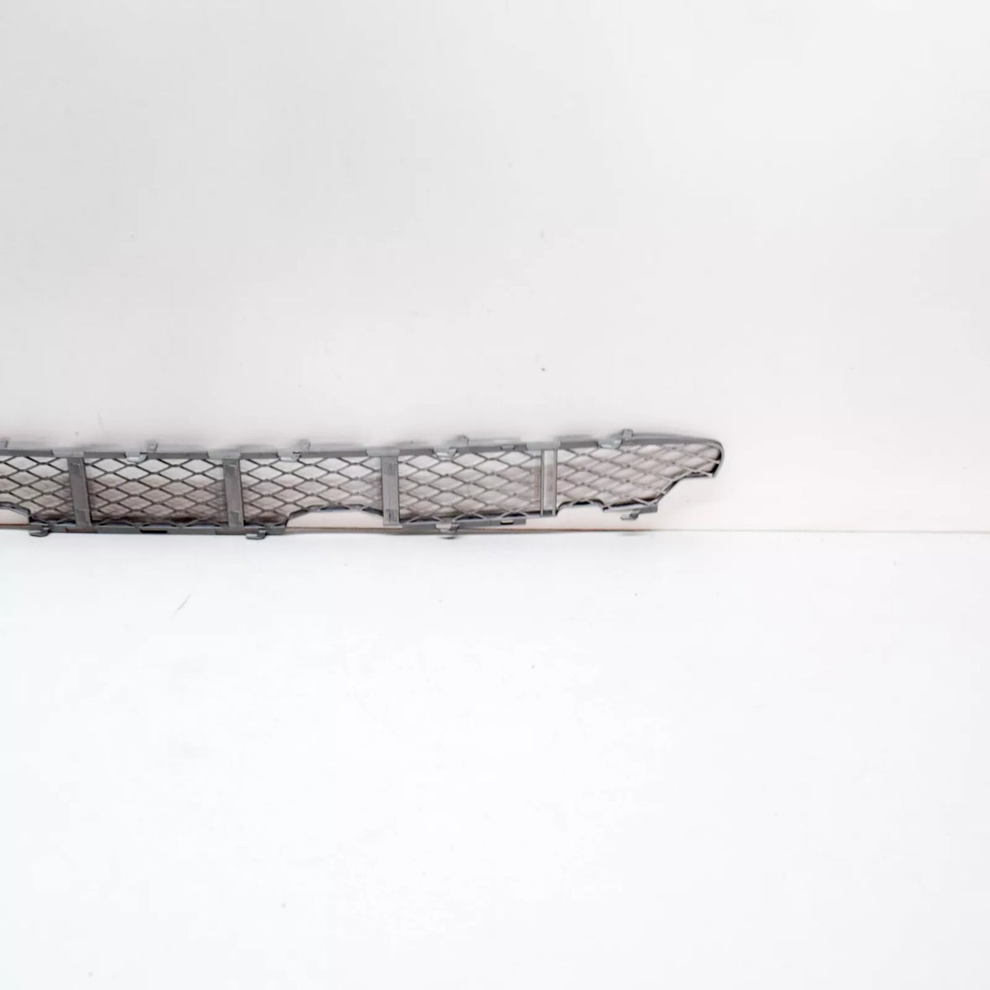 NEW BMW X5 E53 FRONT BUMPER LOWER GRILLE 51117123956 7123956 2005 ORIGINAL