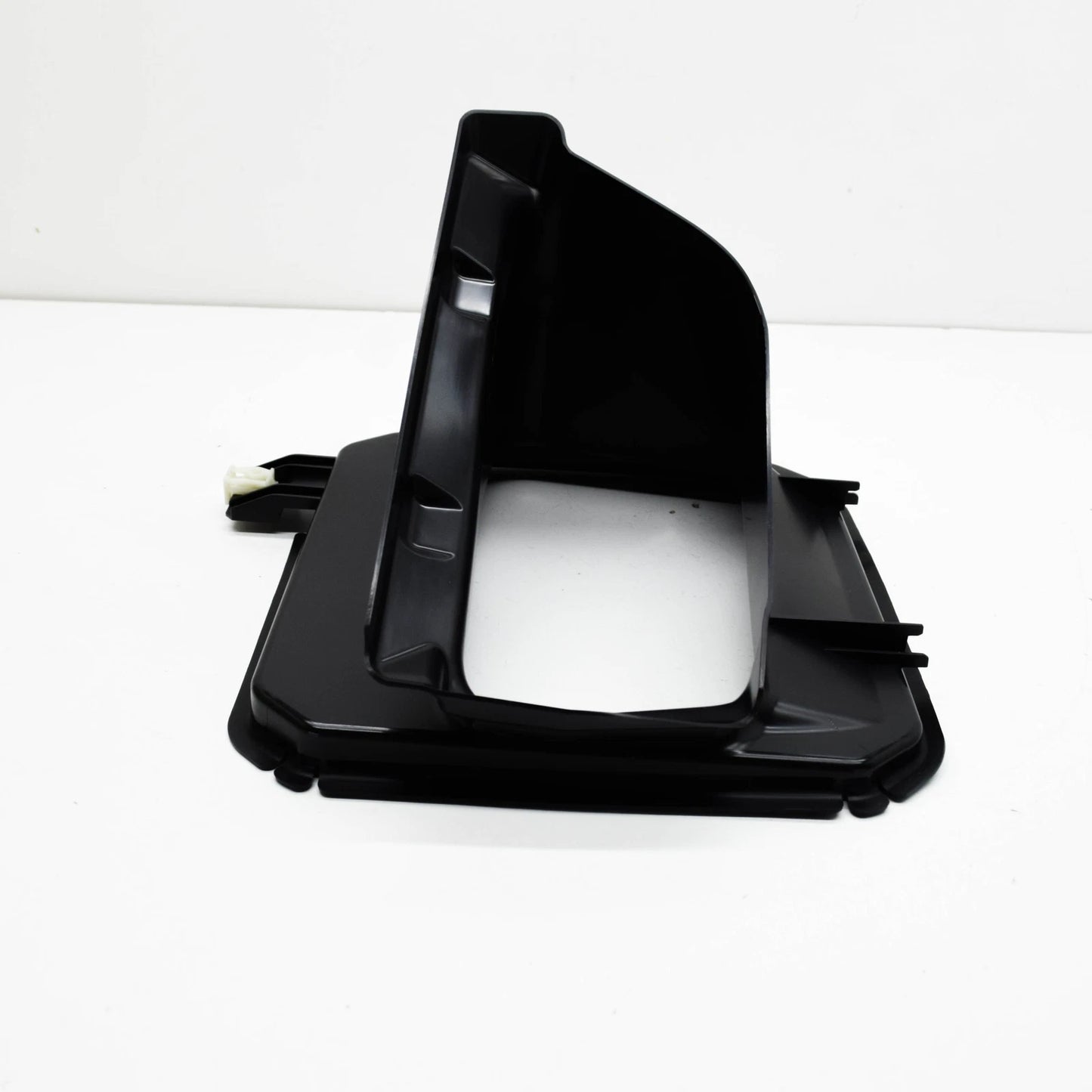 NEW BMW X3 G01 RIGHT RADIATOR AIR DUCT 51748066058 ORIGINAL