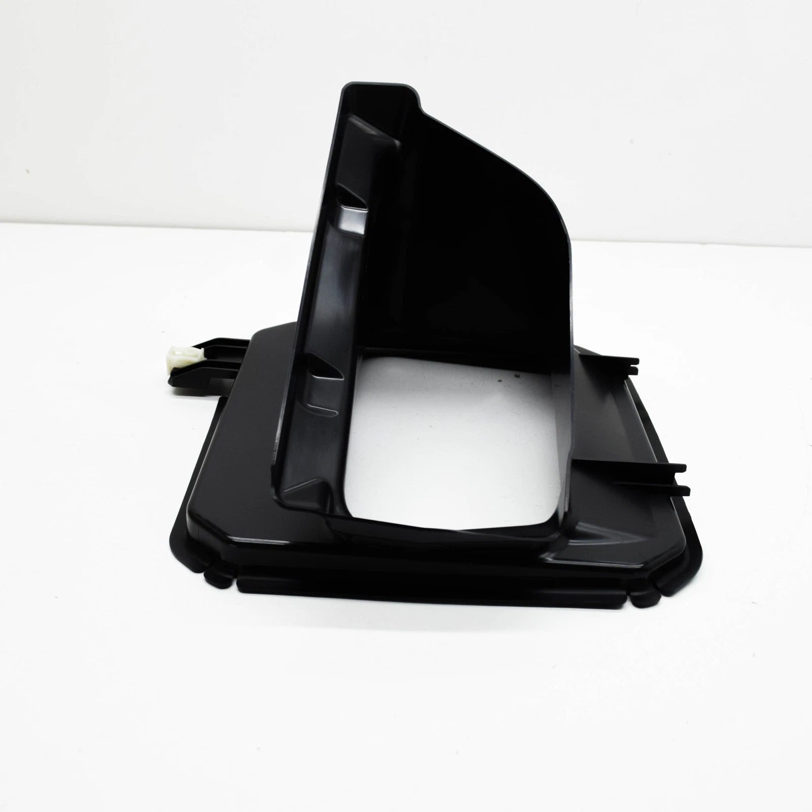 NEW BMW X3 G01 RIGHT RADIATOR AIR DUCT 51748066058 ORIGINAL