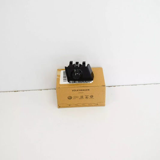 NEW AUDI A3 8V FRONT PARKING SENSOR BRACKET 8V3919268F RN4 ORIGINAL