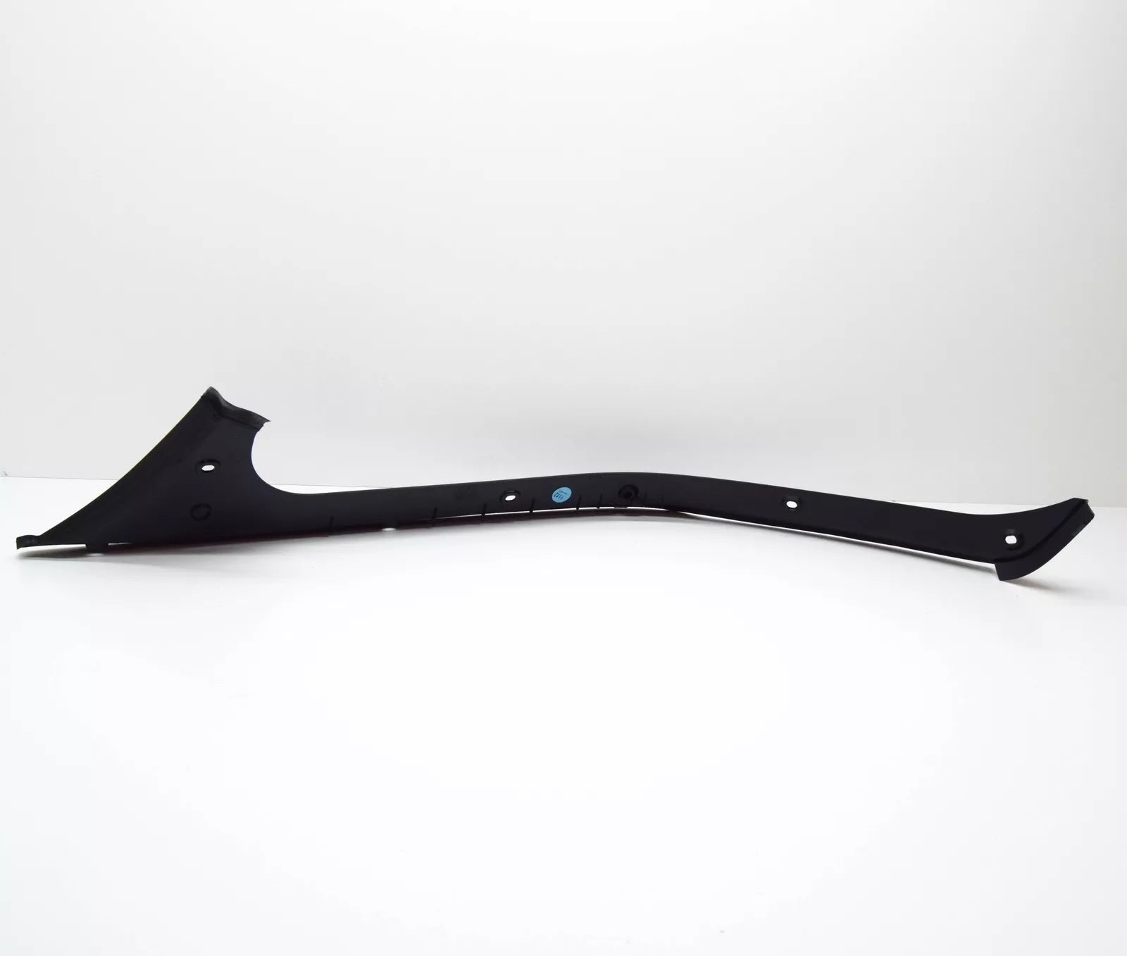 NEW MB CL C216 LUGGAGE COMPARTMENT RIGHT WELD SEAL COVER A21669302339051