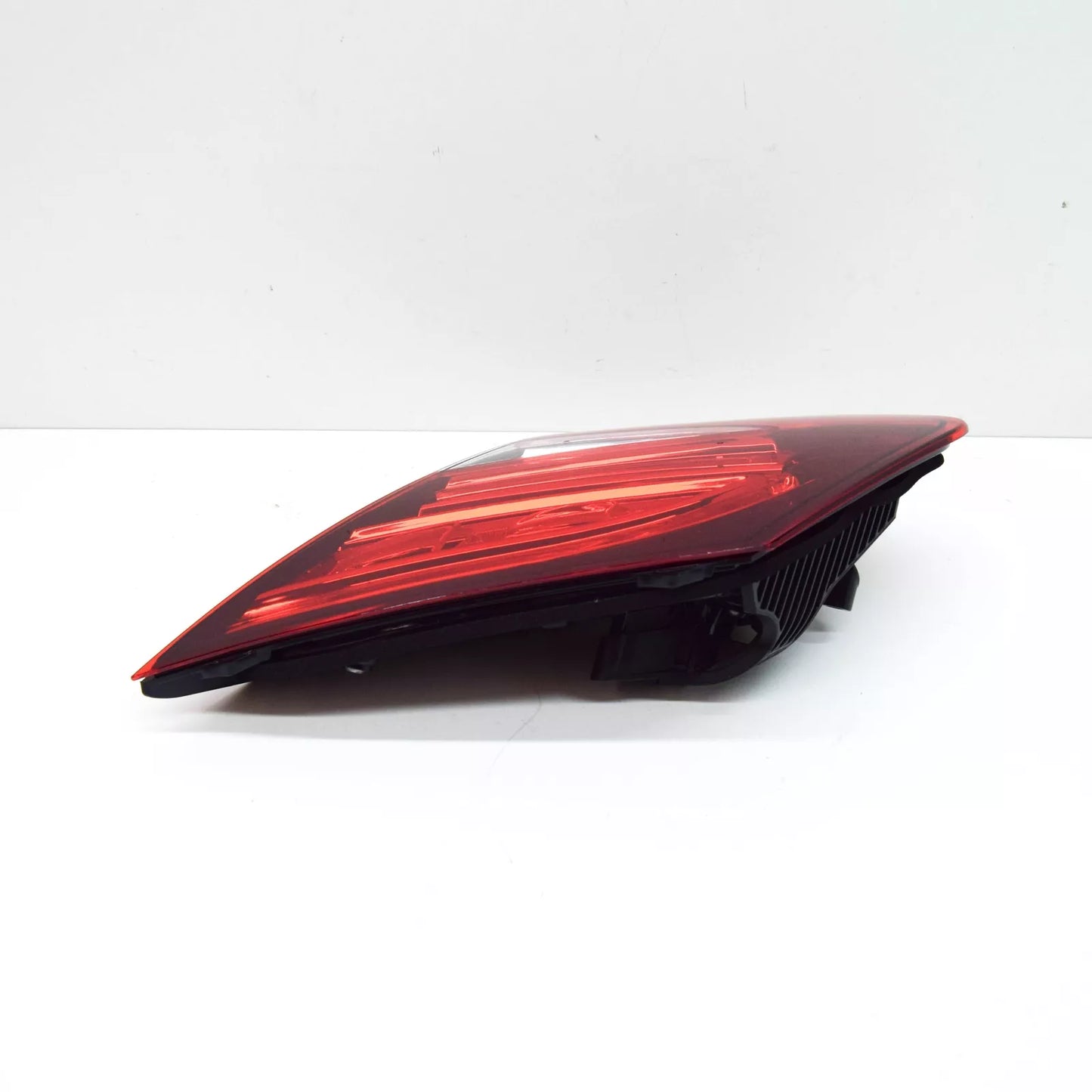 NEW MERCEDES-BENZ C COUPE C205 REAR RIGHT TAILGATE TAILLIGHT A2059063605