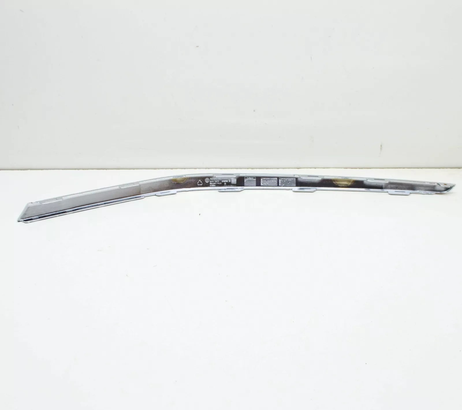 NEW VOLKSWAGEN PHAETON 3D FRONT RIGHT BUMPER MOLDING STRIP 3D0807718G2ZZ