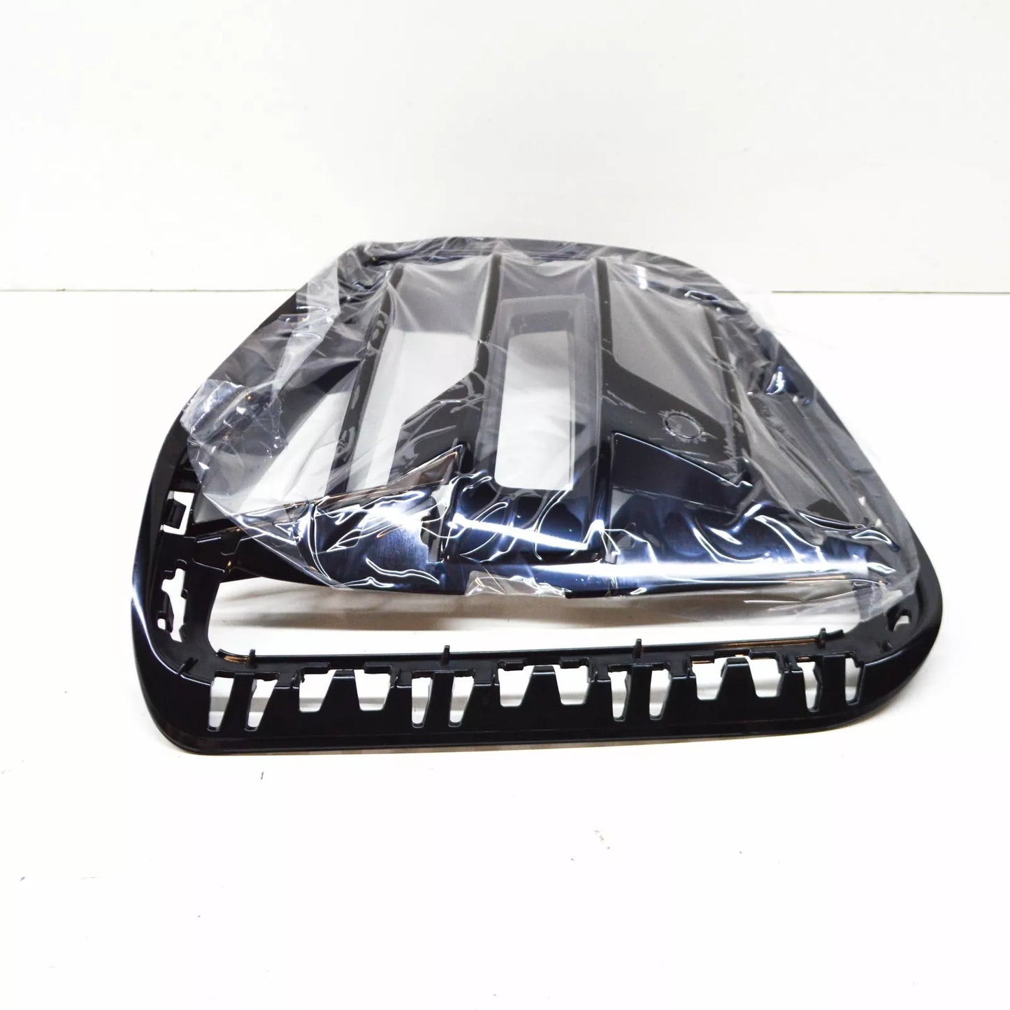 NEW BMW M4 COUPE G22 FRONT LEFT BUMPER OPEN GRILLE 51118076731 ORIGINAL