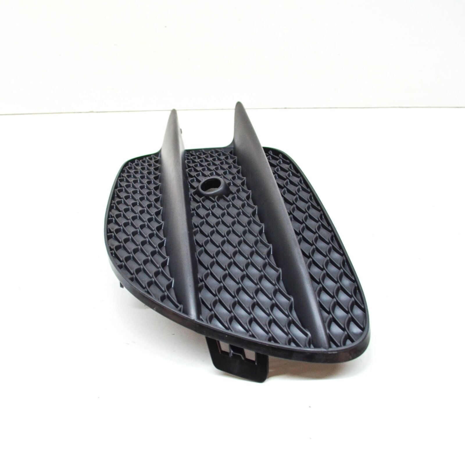 NEW MB E-CLASS W213 FRONT AMG BUMPER RIGHT GRILLE A2138856800 ORIGINAL