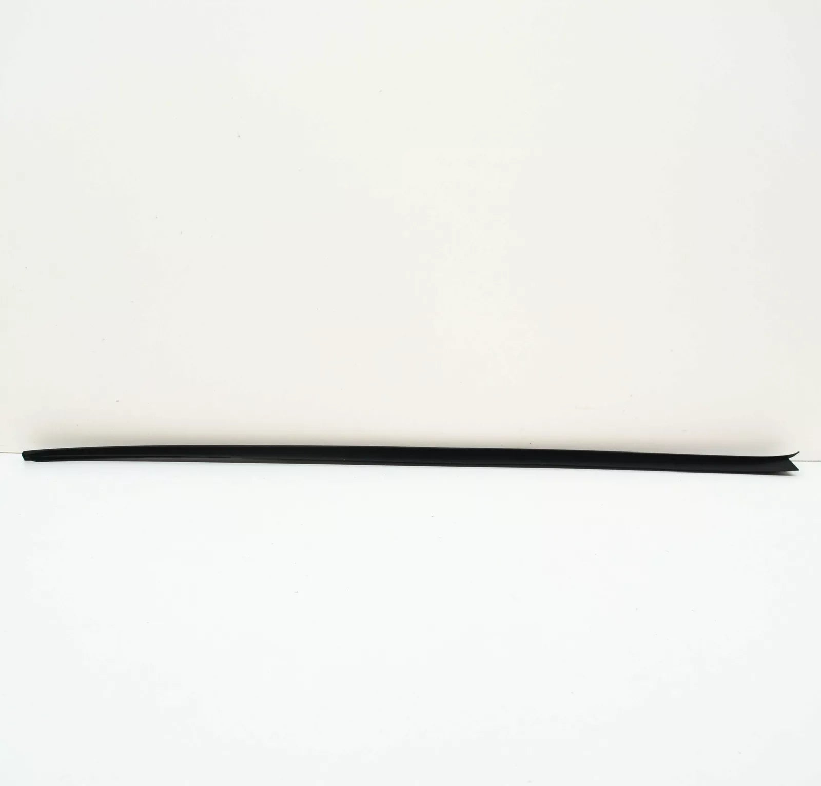 NEW VW GOLF SPORTSVAN MK7 FRONT WINDSHIELD LEFT VERTICAL TRIM 510854327A5AP