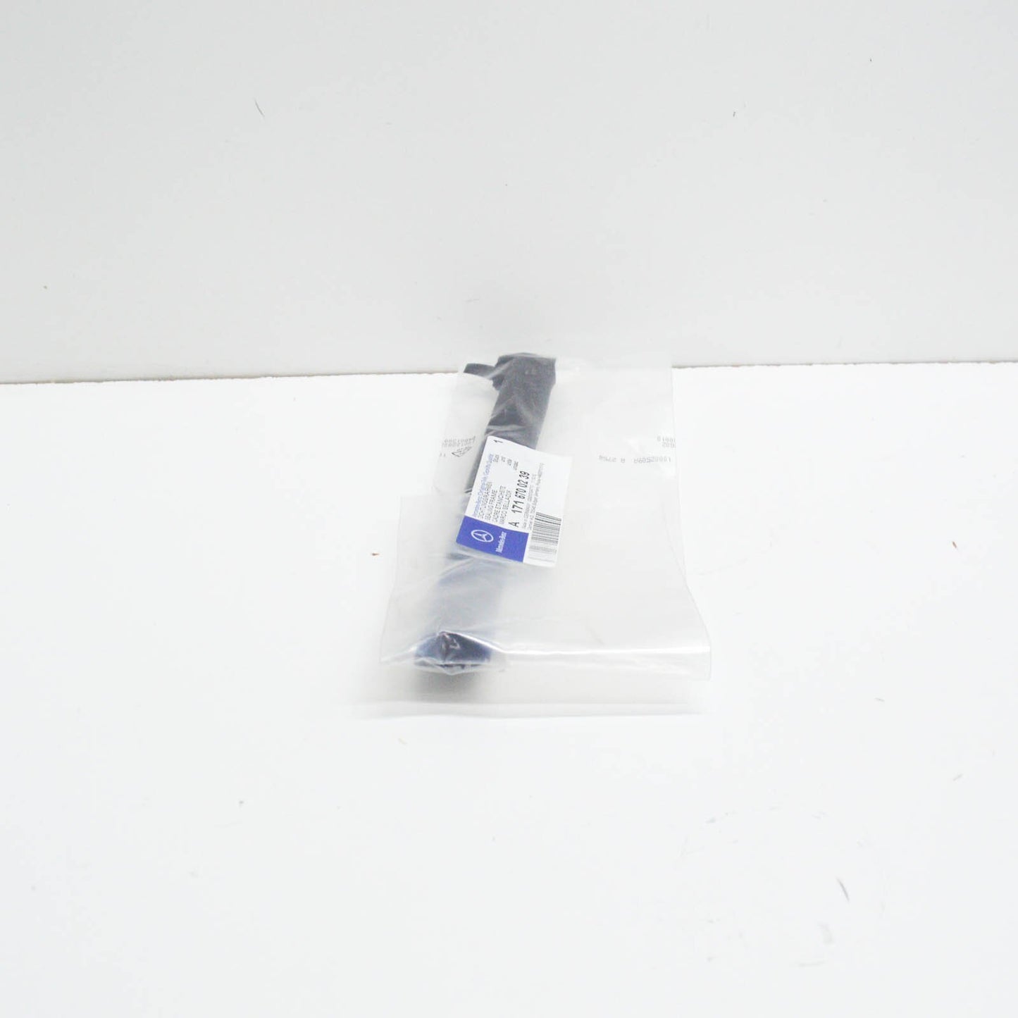 NEW MB SLK R171 REAR RIGHT SIDE WINDOW SEAL FRAME A1716700239 ORIGINAL