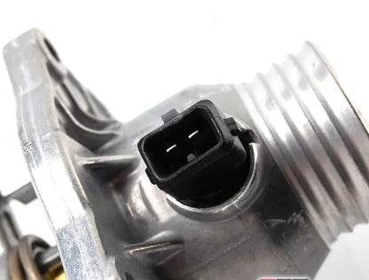 NEW BMW 5 E39 THERMOSTAT HOUSING ASSEMBLY 11531437526 1437526 ORIGINAL