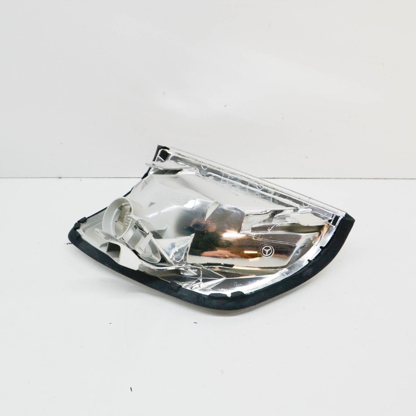 NEW MERCEDES-BENZ E W124 FRONT LEFT BLINKER LIGHT A1248260943 ORIGINAL