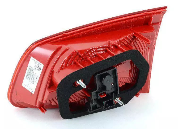 NEW VOLKSWAGEN TOUAREG 7P REAR LEFT INNER TAILLIGHT 7P6945093C
