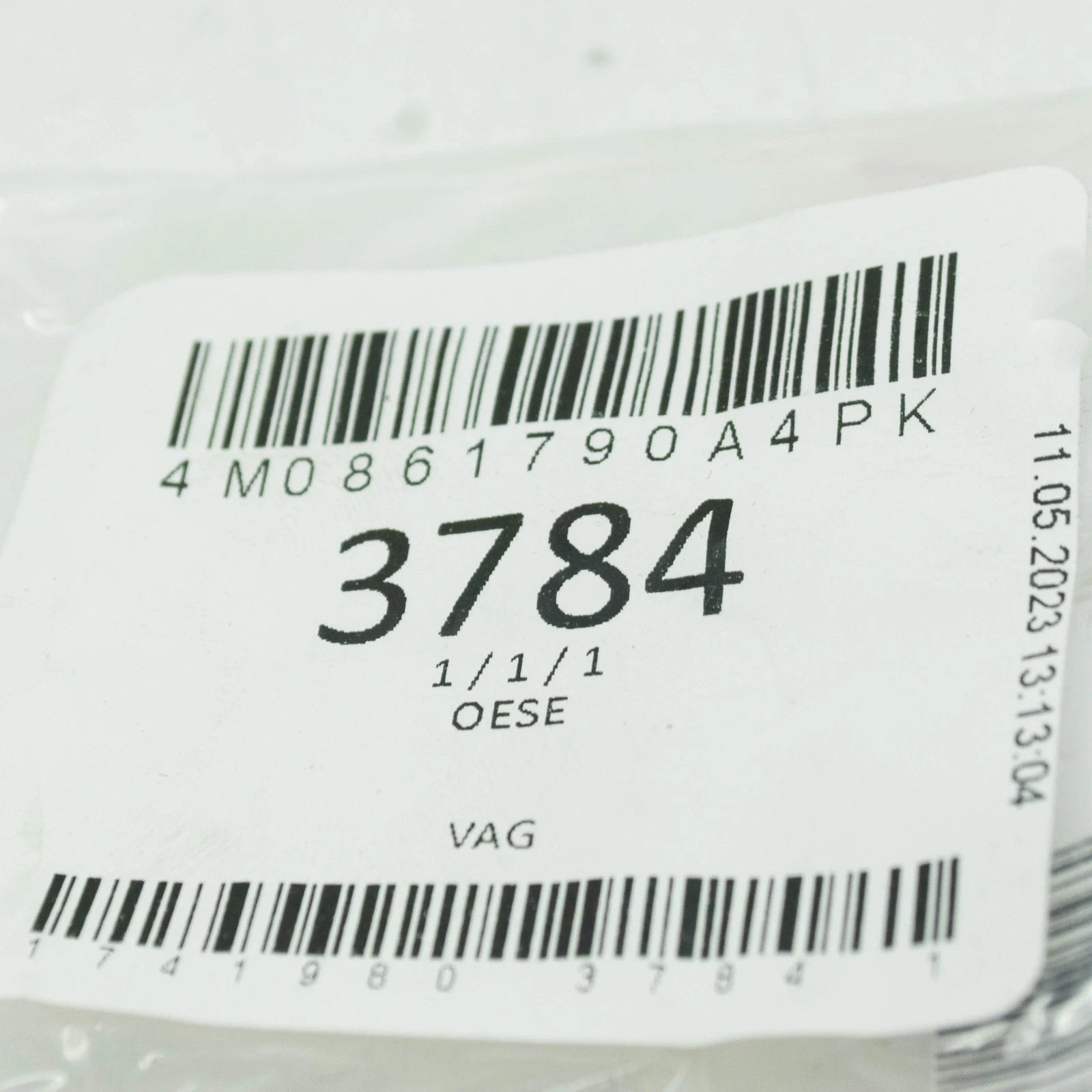 NEW AUDI Q7 4M DOOR GLASS SUNSHADE BRACKET UPPER RIGHT 4M0861790A4PK ORIGINAL