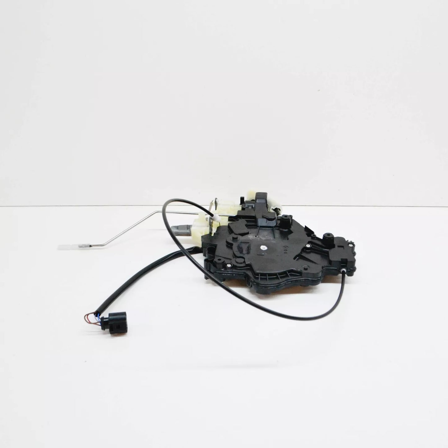 NEW VW CADDY III FURGON 2K MK3 REAR RIGHT DOOR LOCK 2K5843654C ORIGINAL