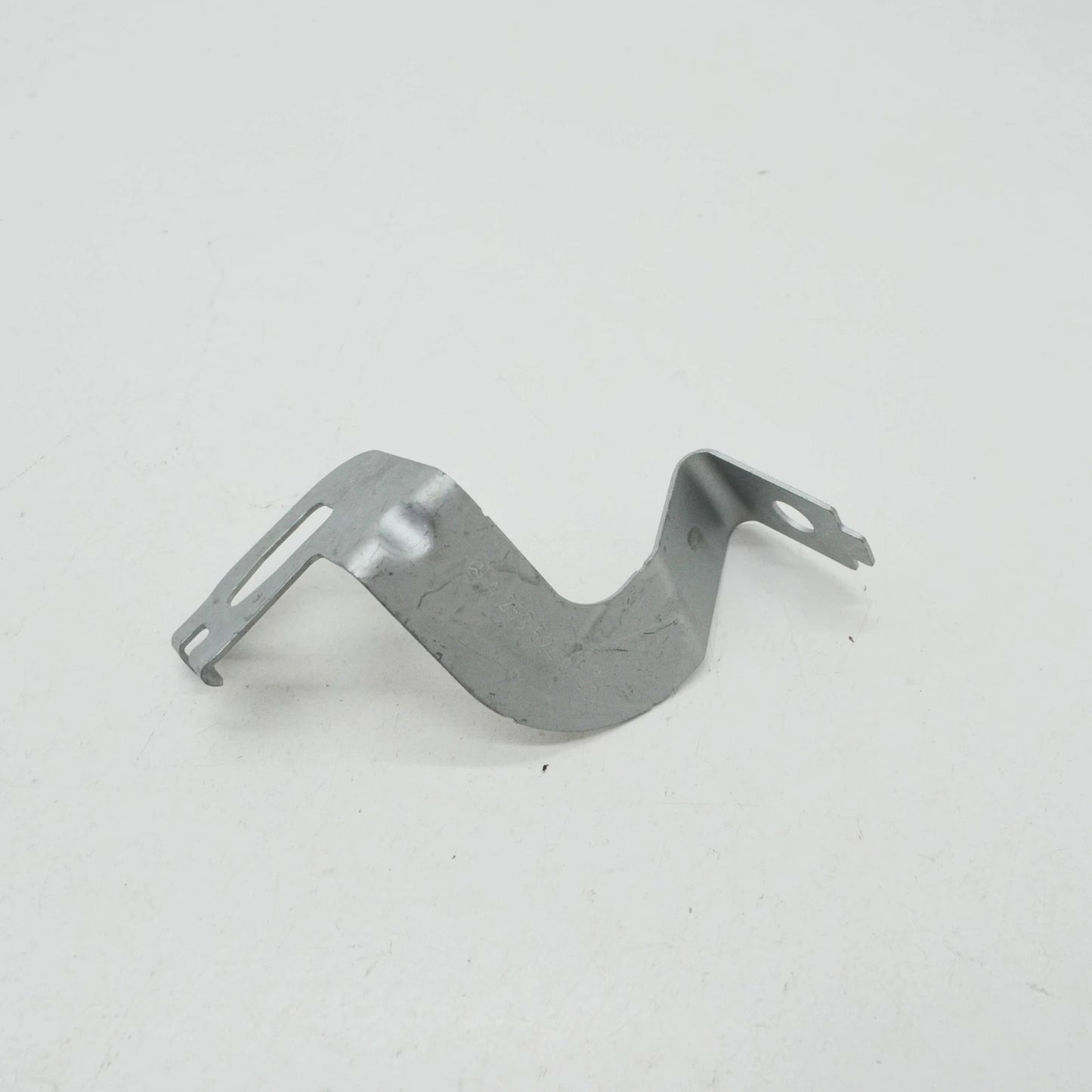 NEW MERCEDES BENZ GLC C253 FRONT SPLASH SHIELD RIGHT BRACKET A2535240140