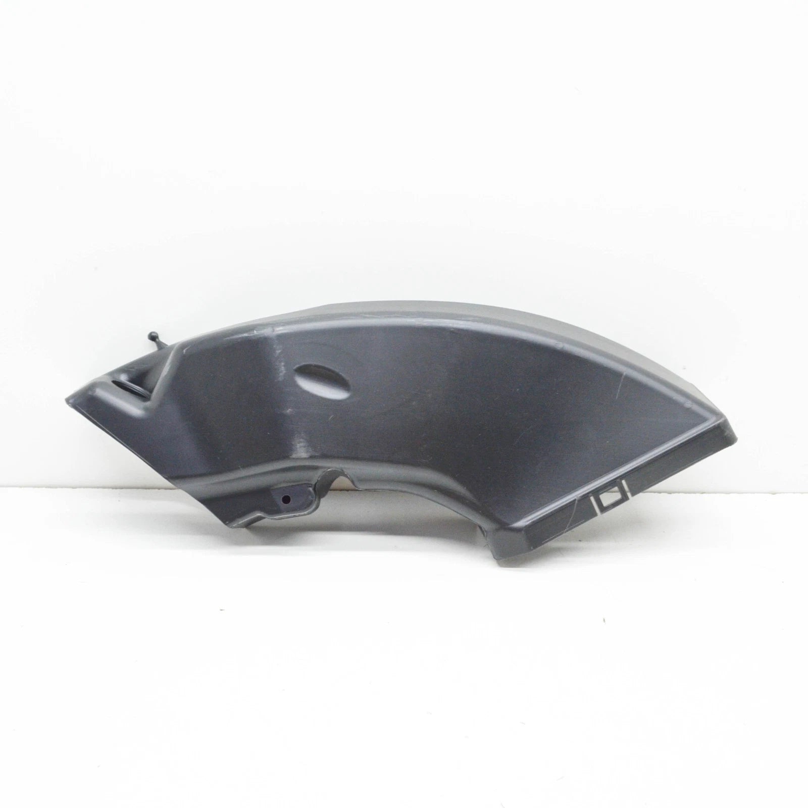 NEW BMW I8 I12 EXHAUST AIR DUCT BOTTOM RIGHT 51747345086 ORIGINAL